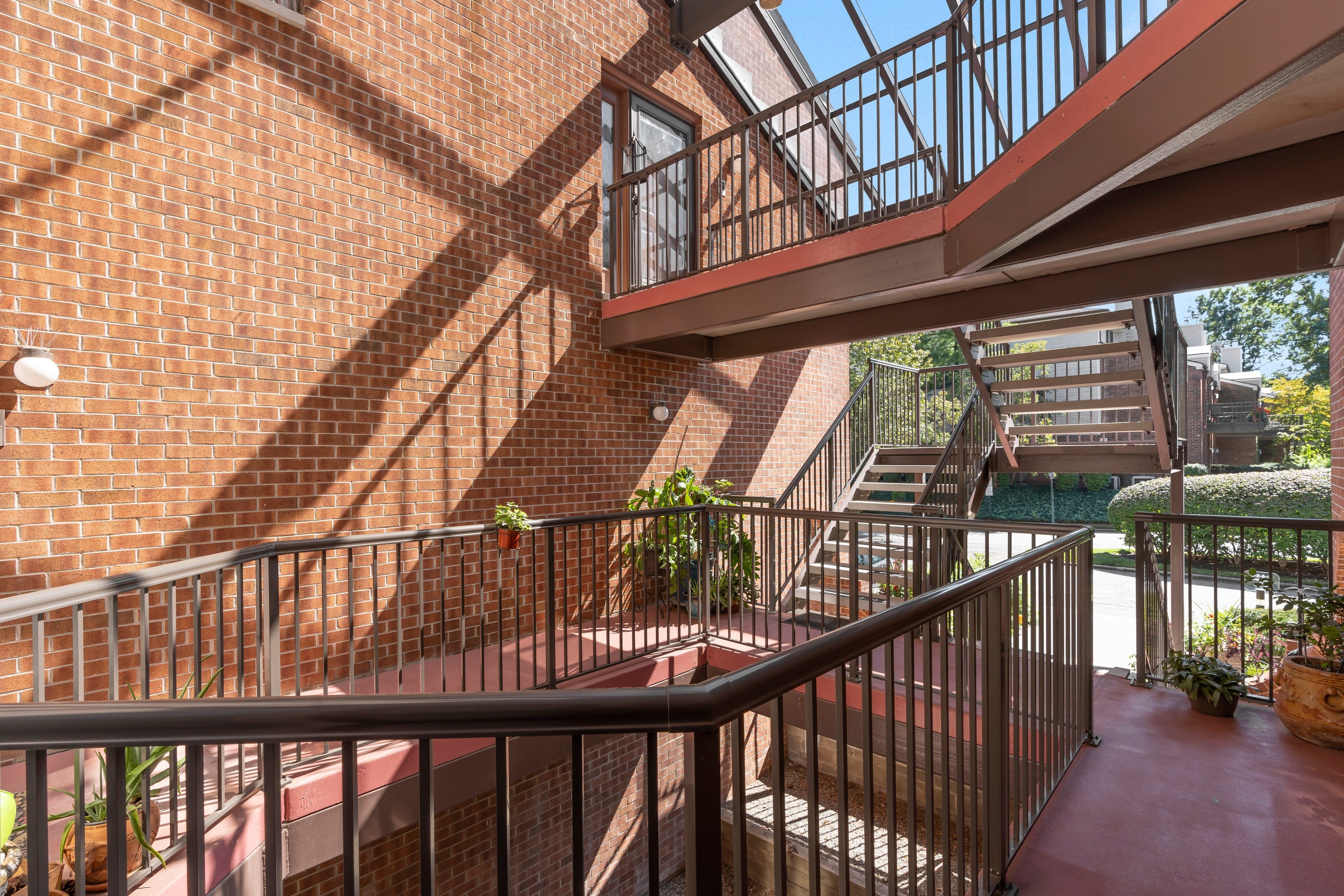 4 Eliot Court 