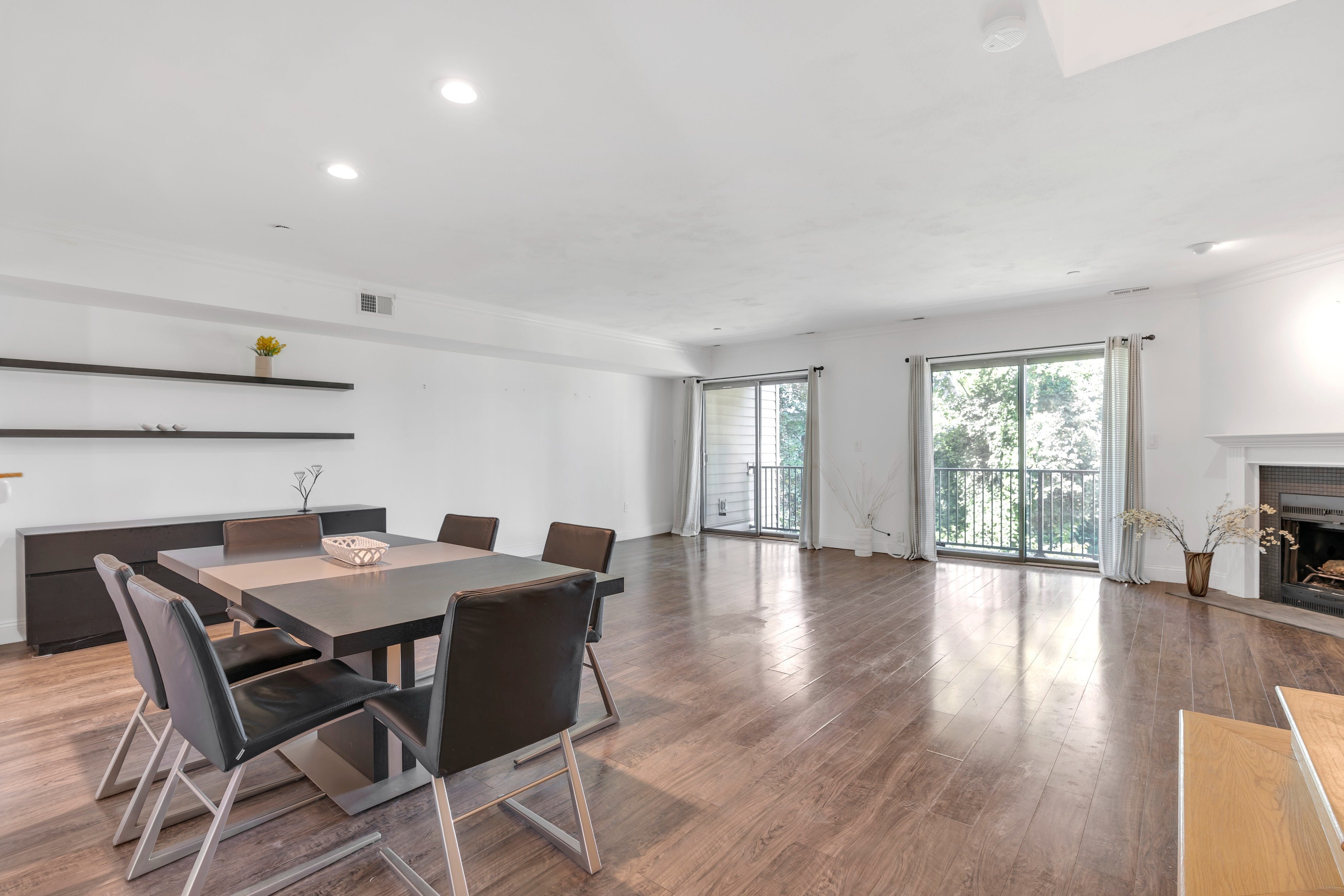 4 Eliot Court 