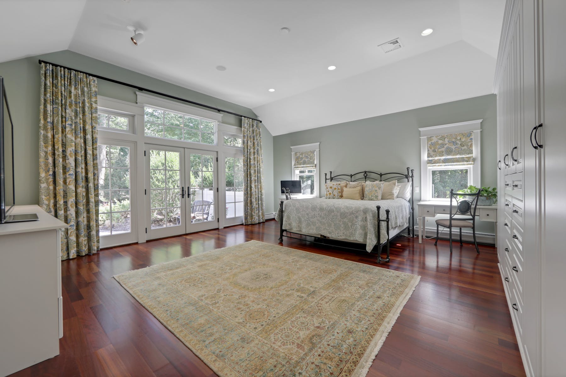 3 Sleepy Hollow Road 