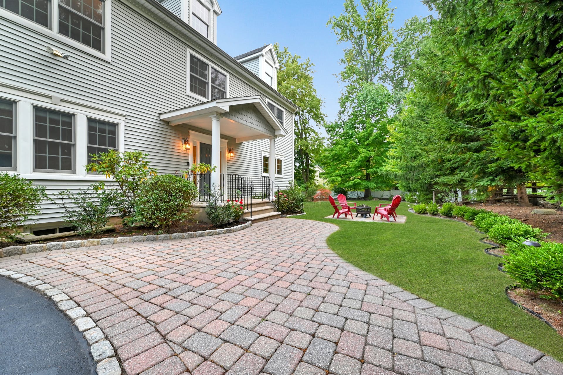 280 Airmount Ave