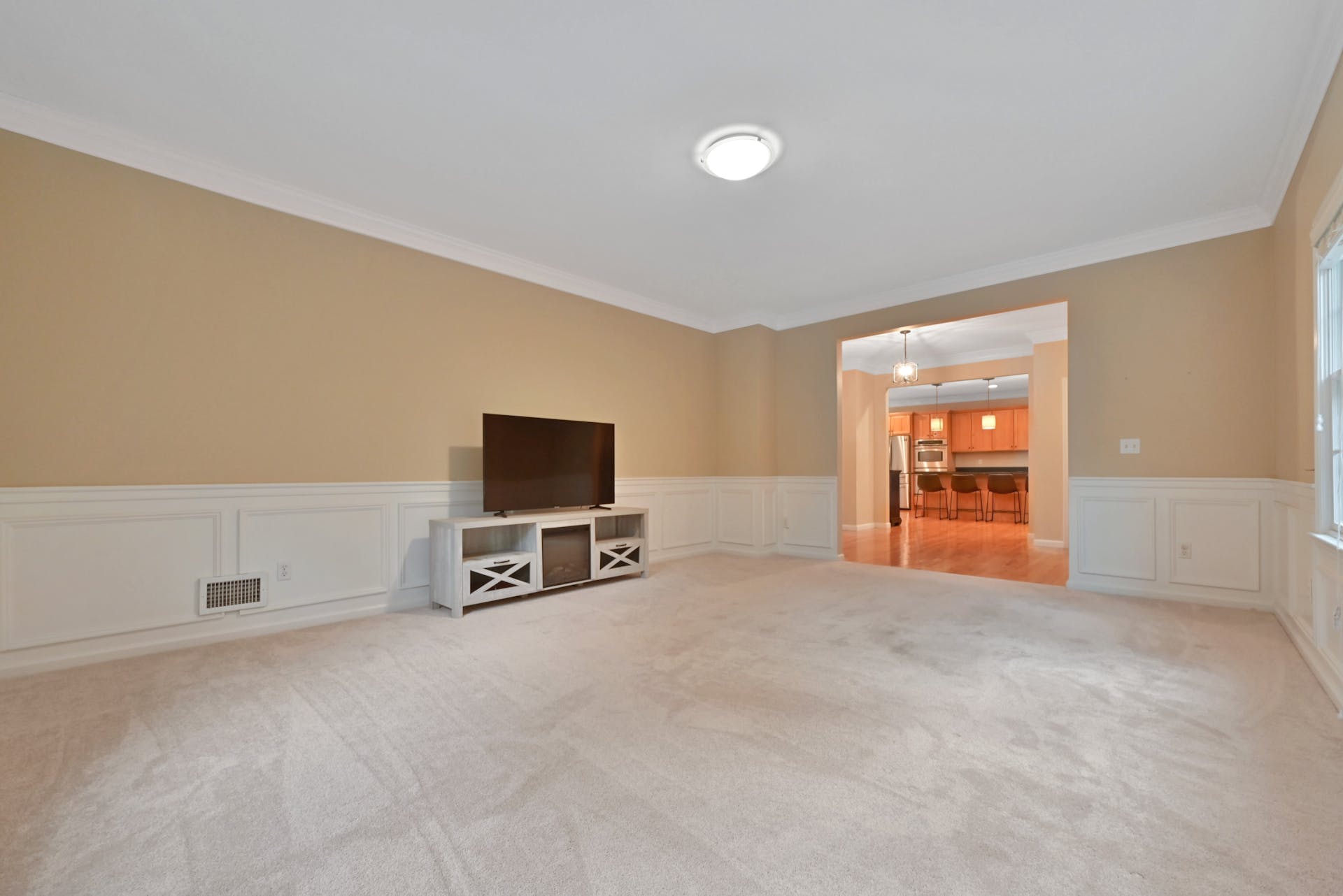 280 Airmount Ave