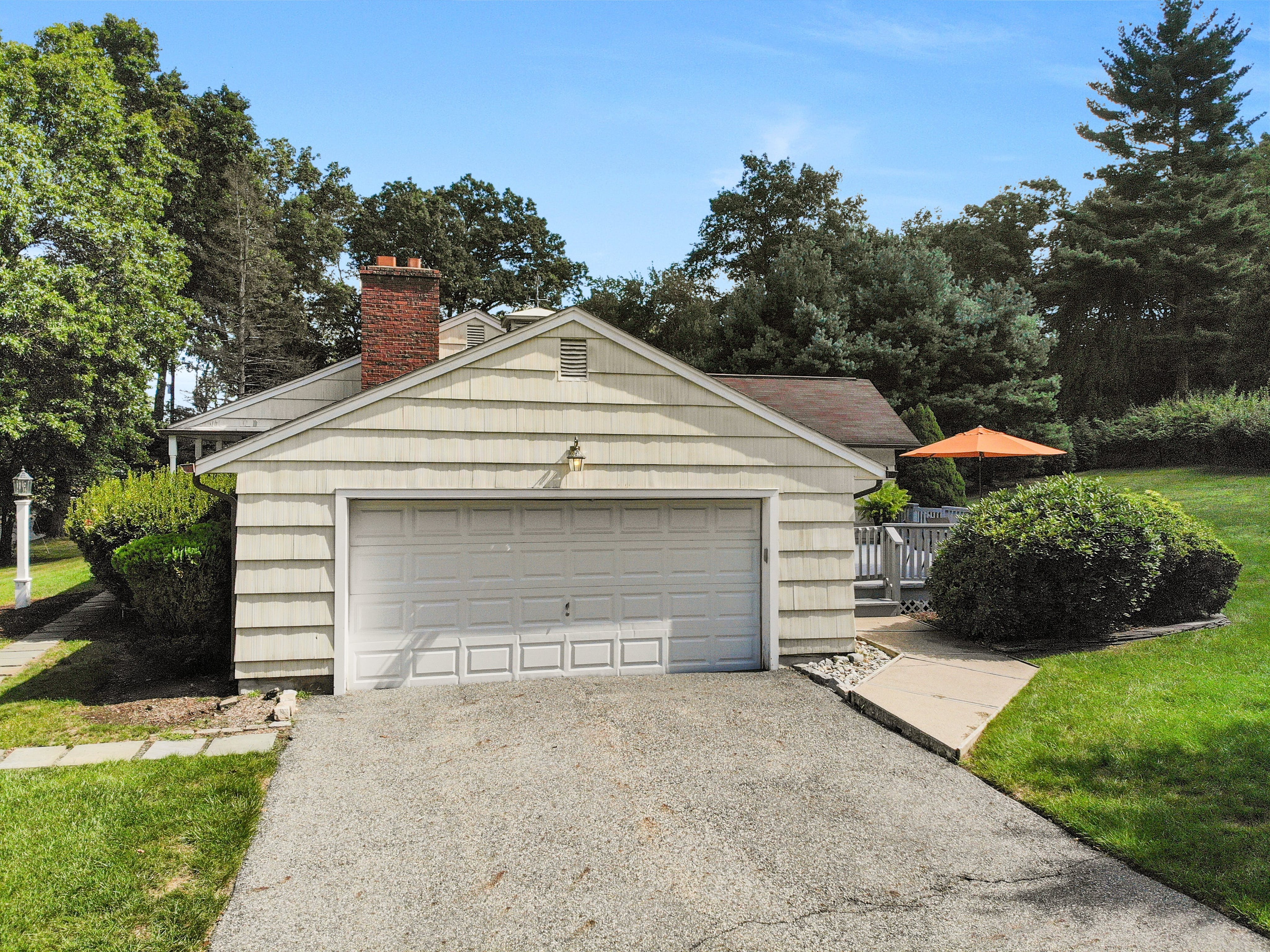 290 Brookside Avenue 