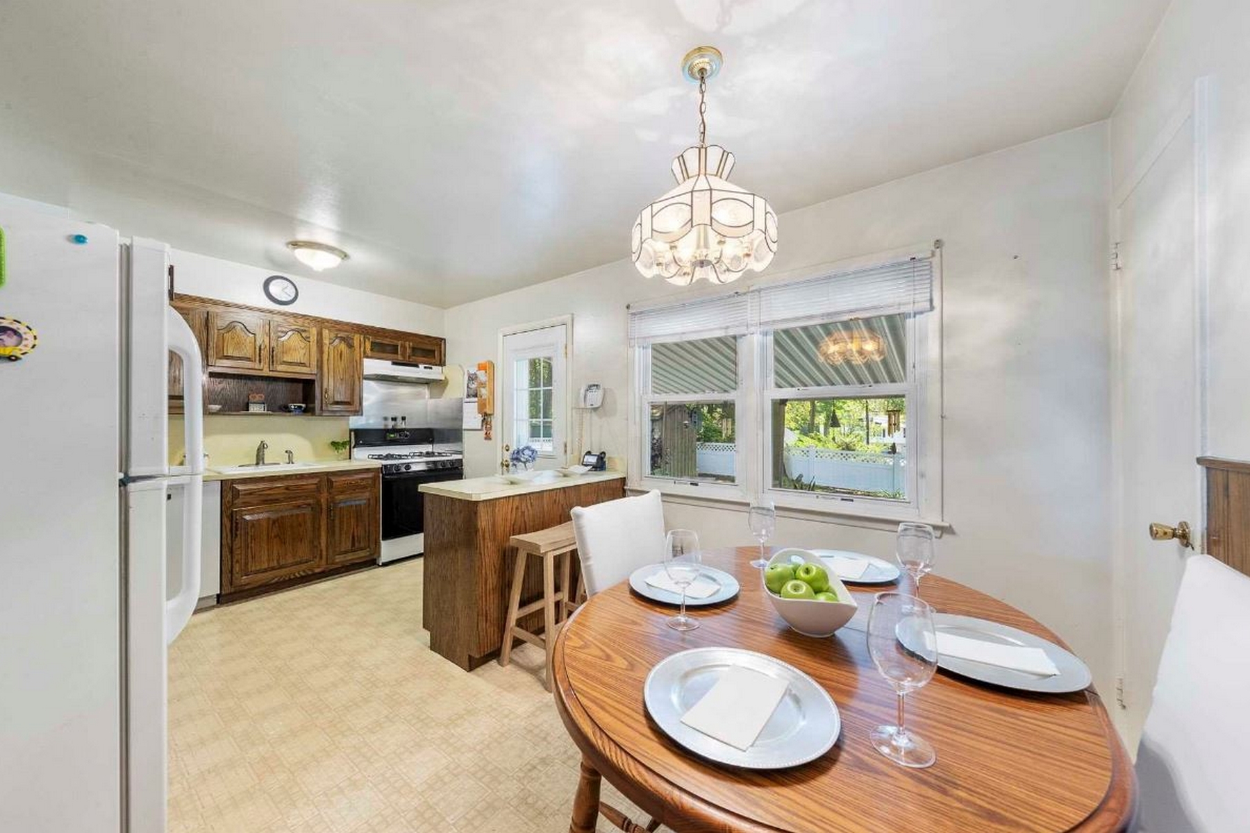 14 Meadow Ct
