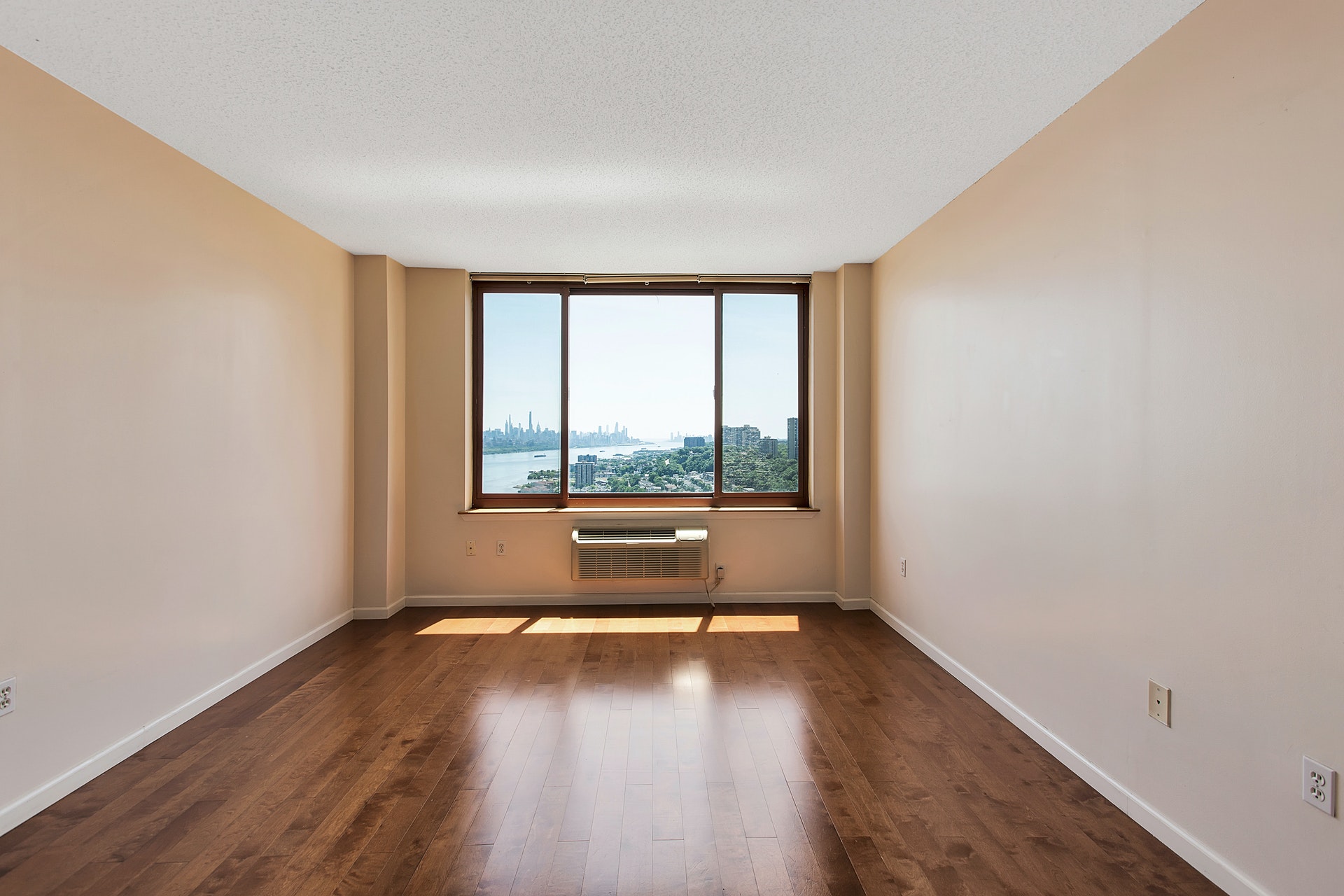 100 Old Palisade Rd, Unit 2807
