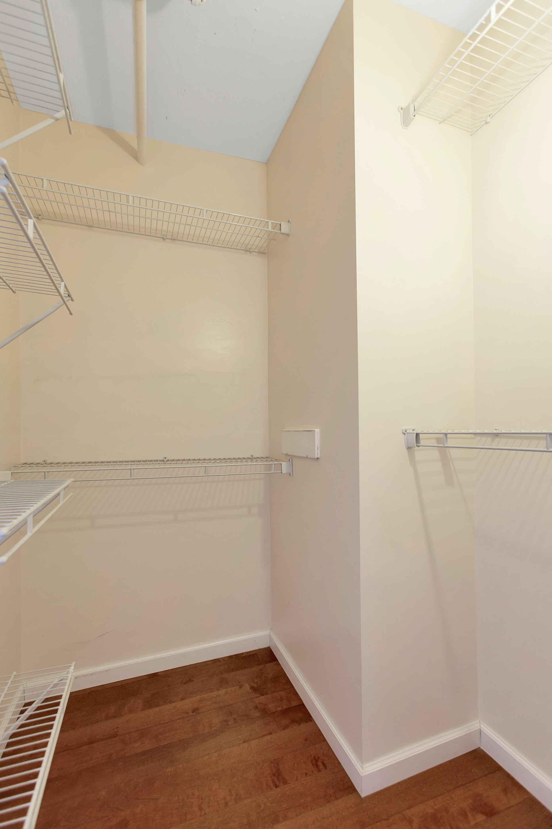 100 Old Palisade Rd, Unit 2807