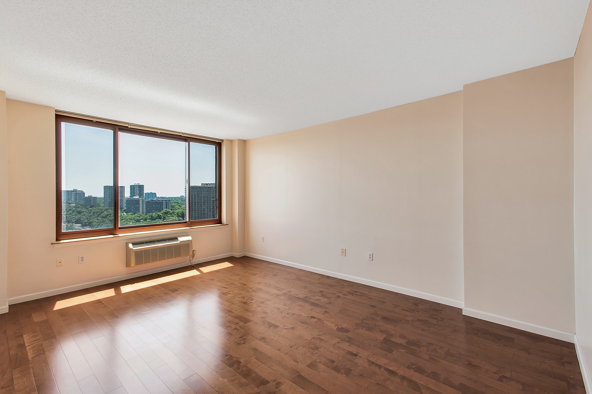 100 Old Palisade Rd, Unit 2807
