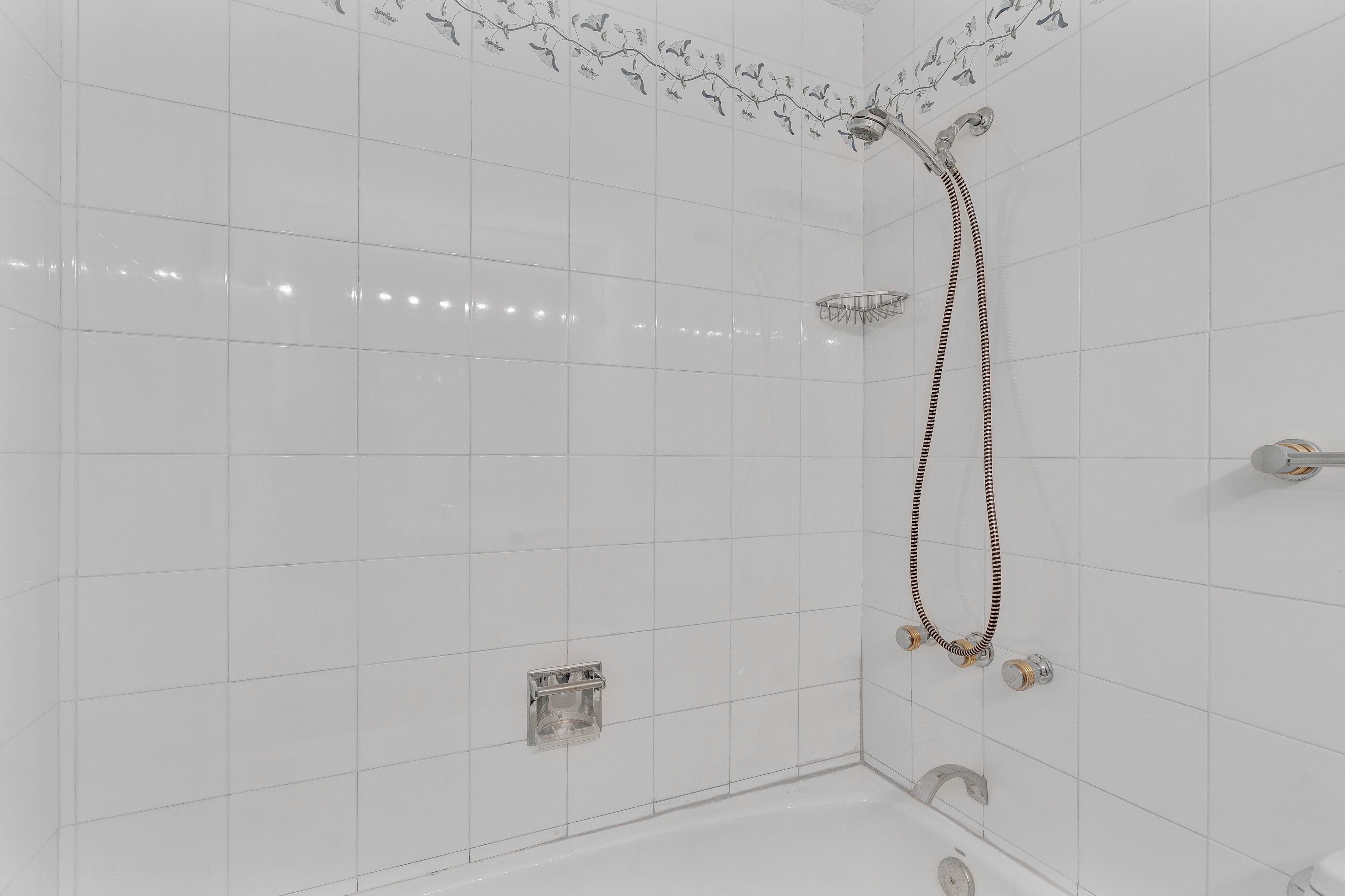 1600 Parker Avenue Unit# 15G/H