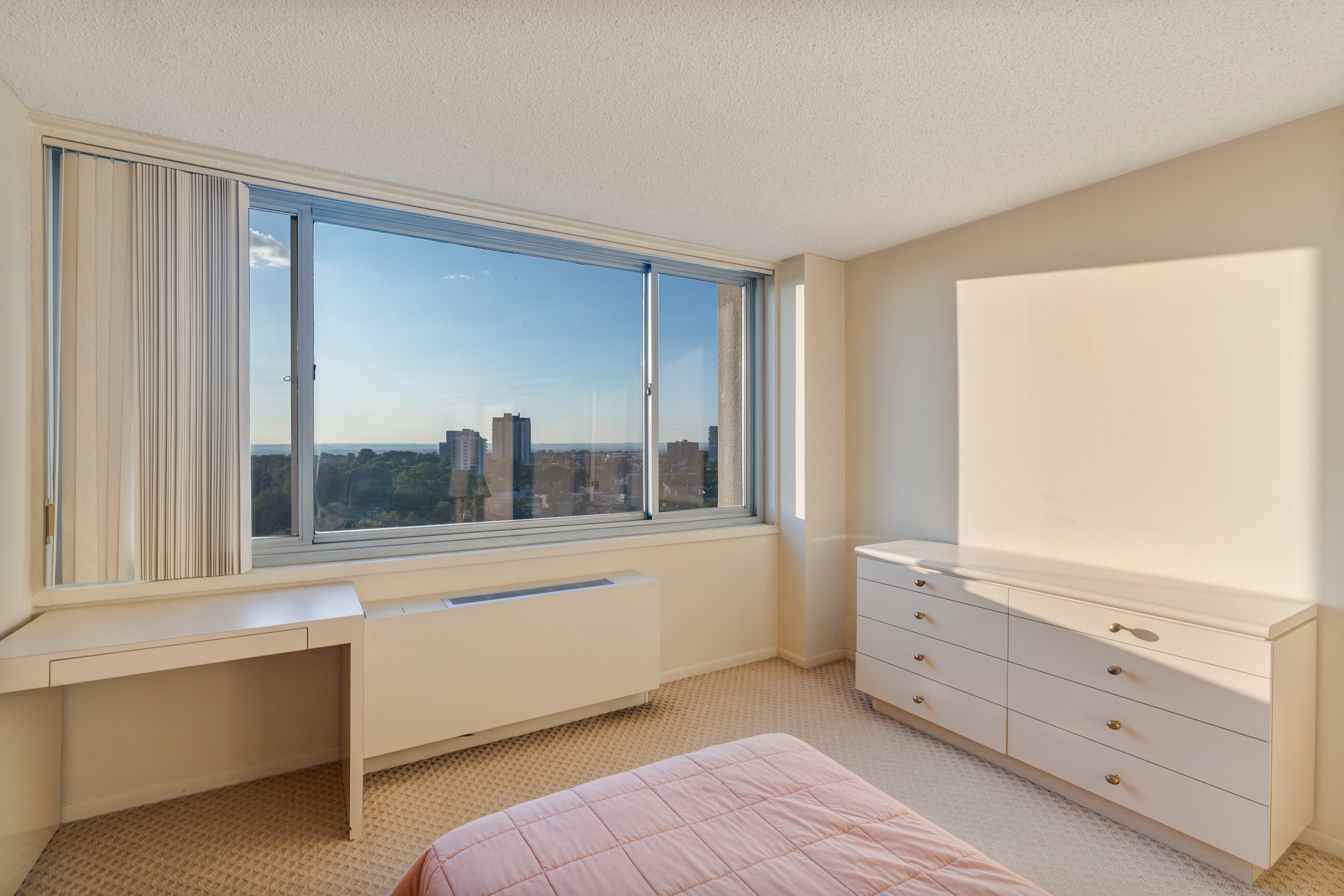 1600 Parker Avenue Unit# 15G/H