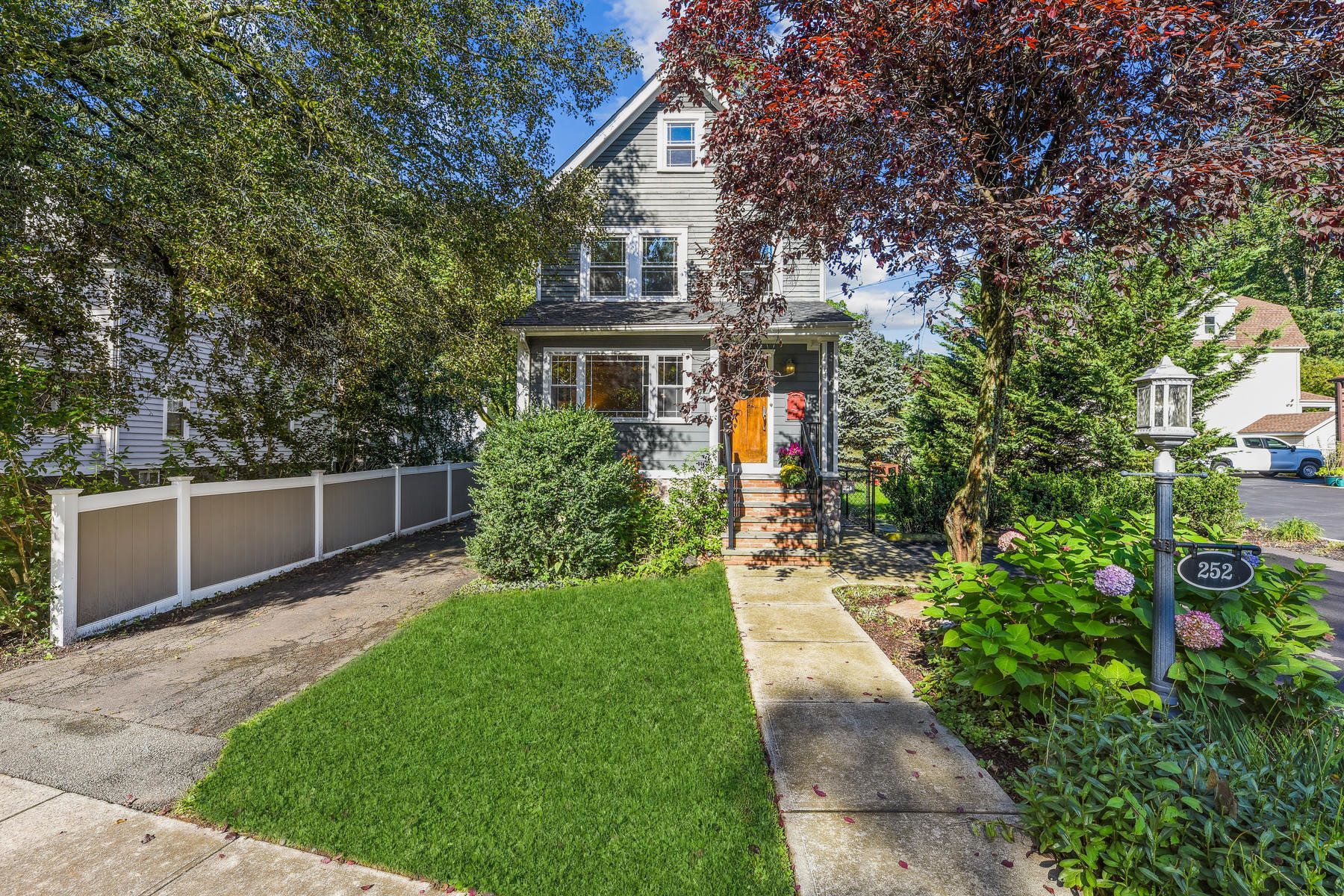 252 North Fullerton Avenue 