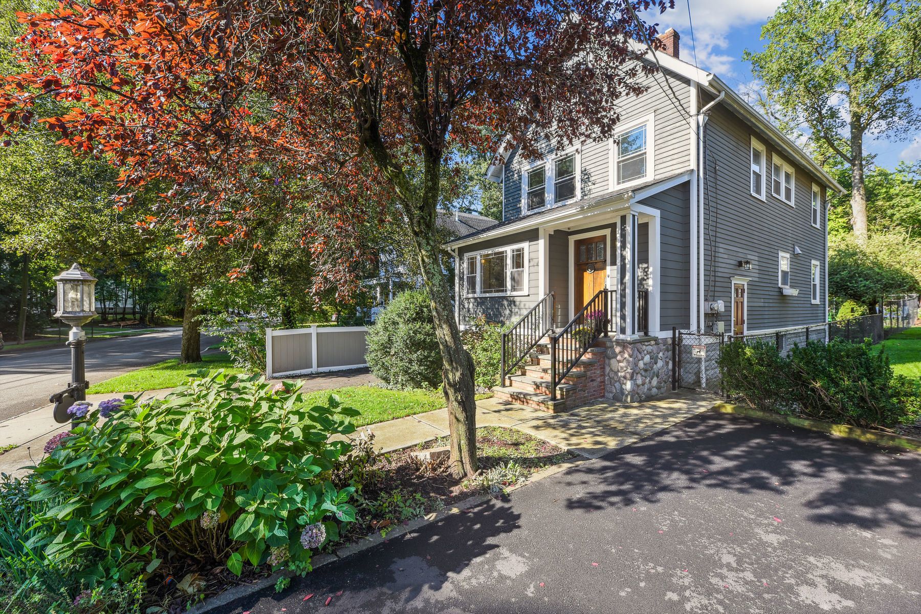 252 North Fullerton Avenue 