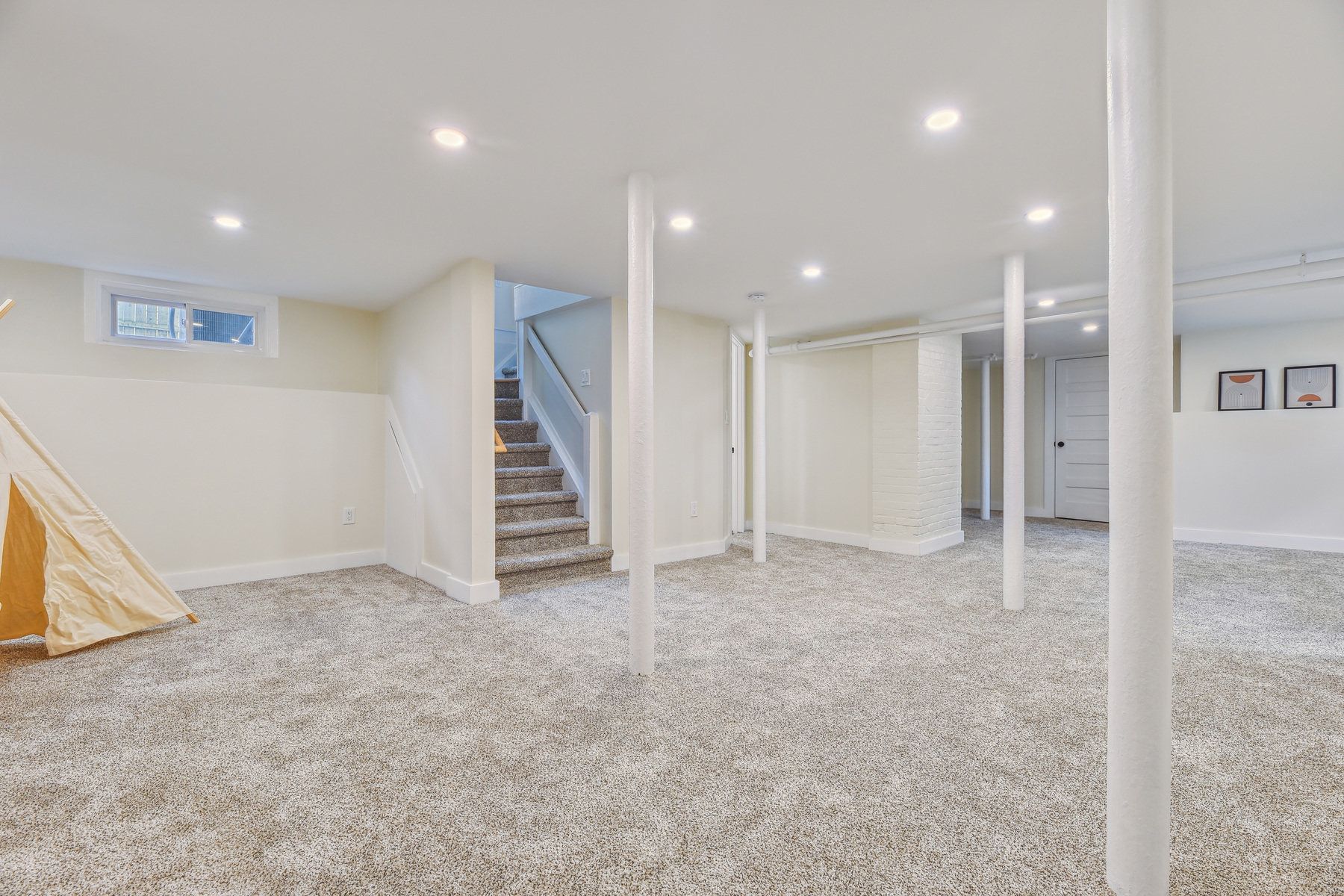 653 Valley Road