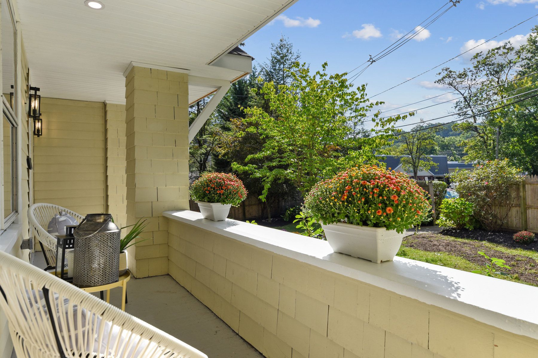 653 Valley Road
