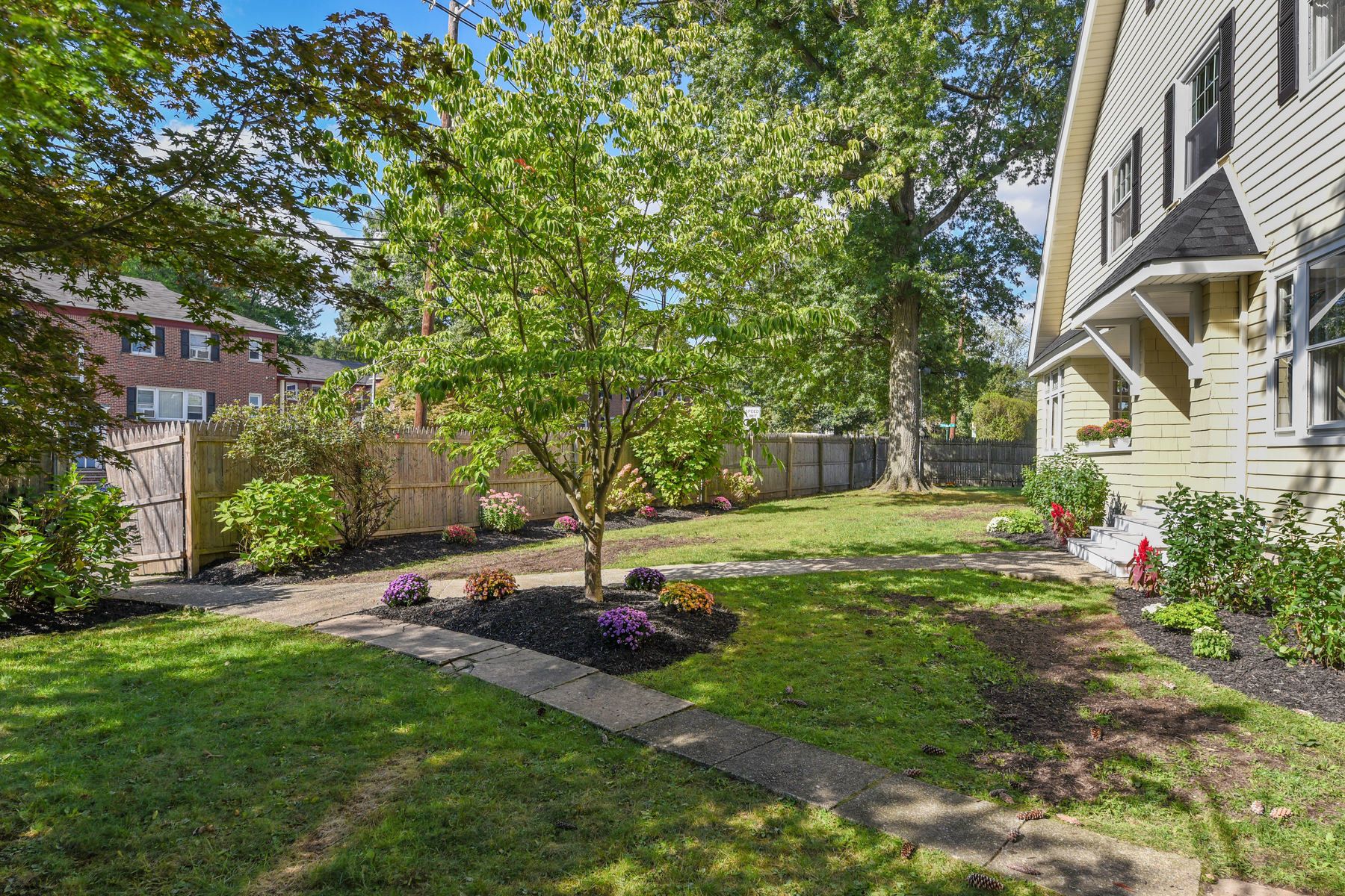 653 Valley Road