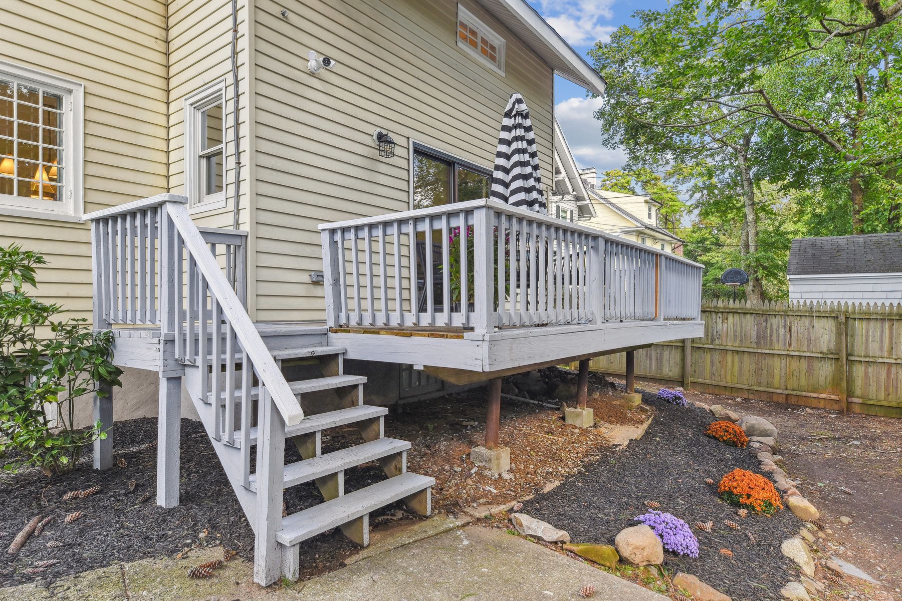 653 Valley Road