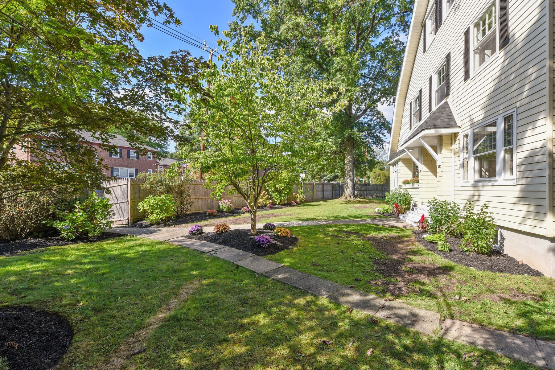 653 Valley Road