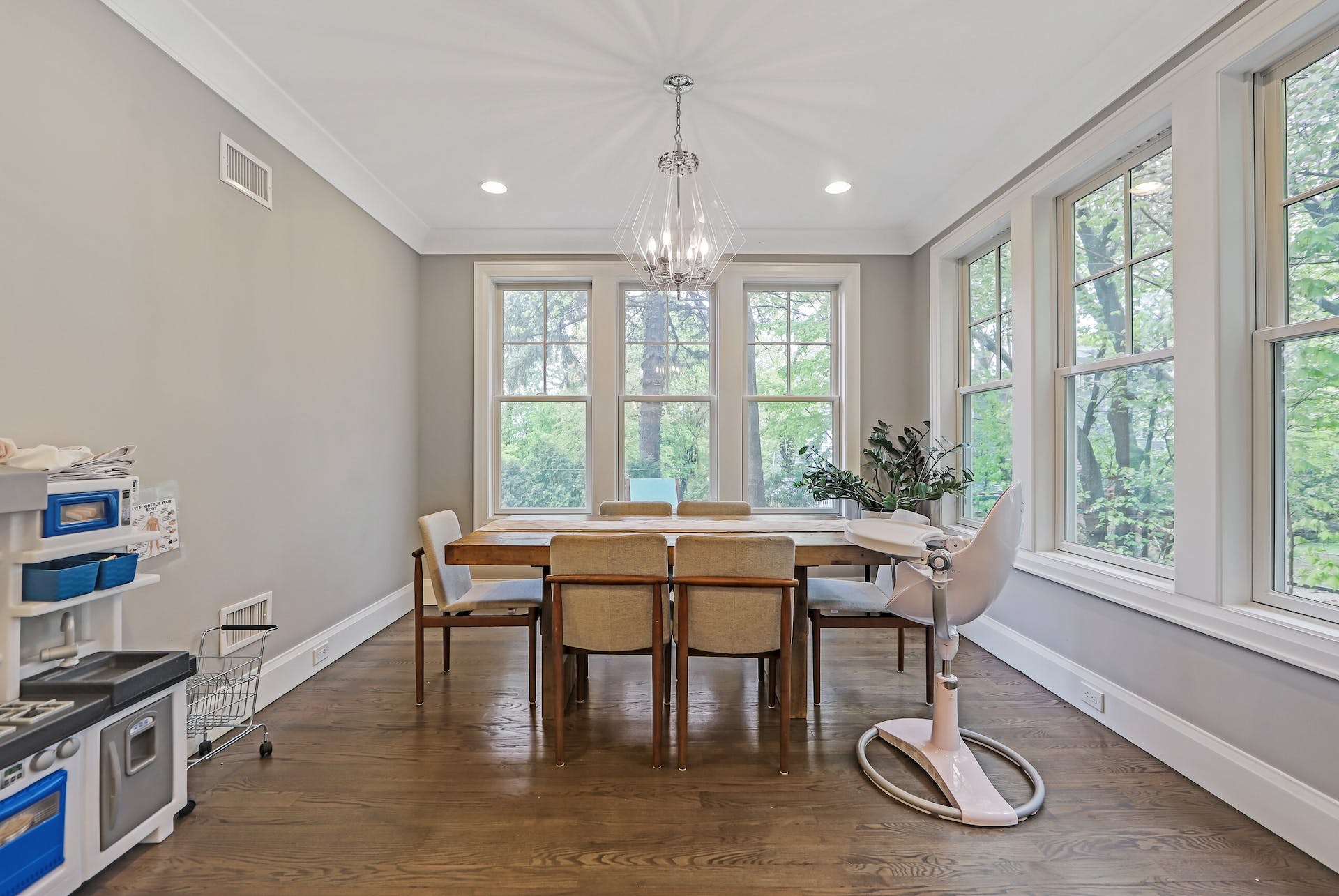 166 Winthrop Place