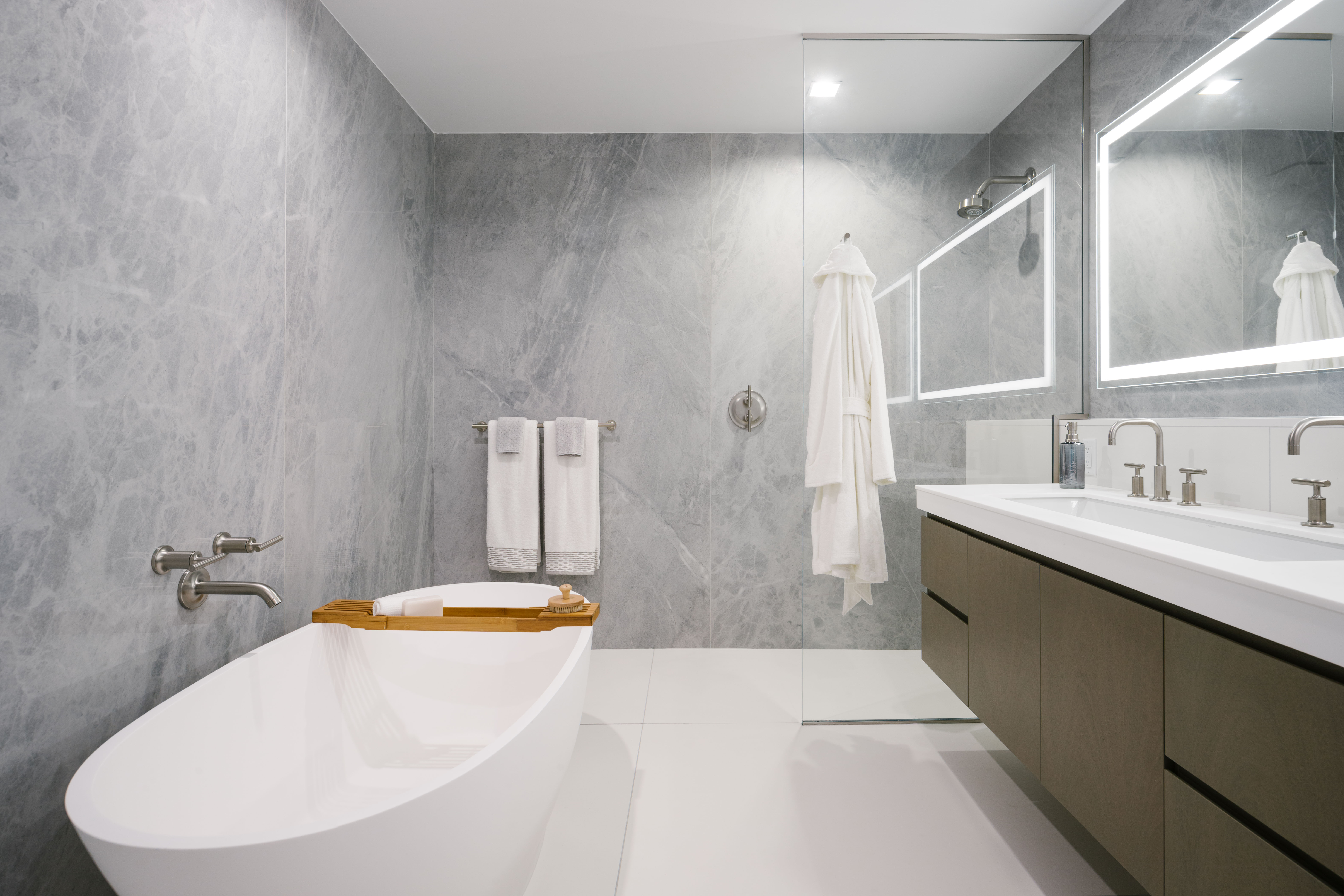 320 Adolphus Avenue Unit# 908