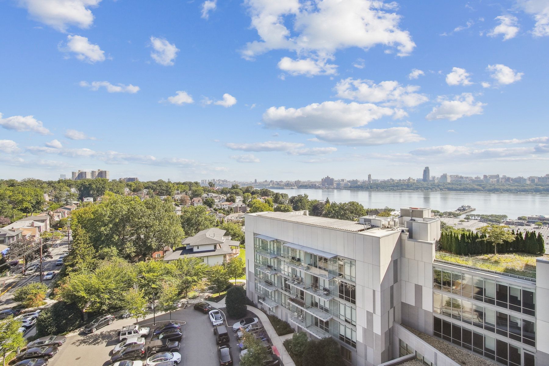 320 Adolphus Avenue Unit# 908