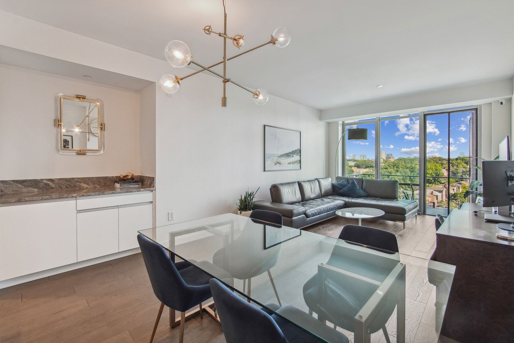 320 Adolphus Avenue Unit# 908