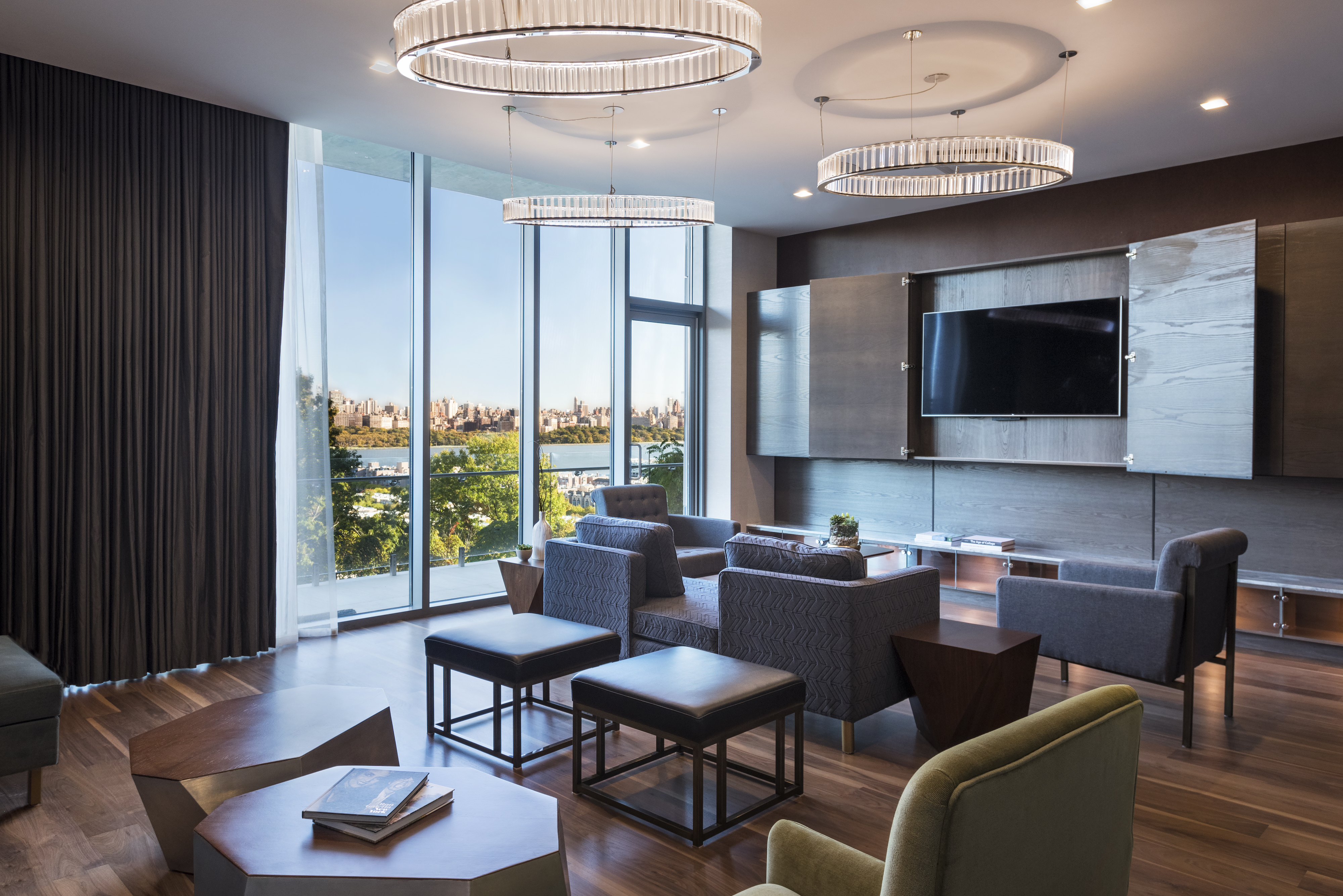 320 Adolphus Avenue Unit# 908