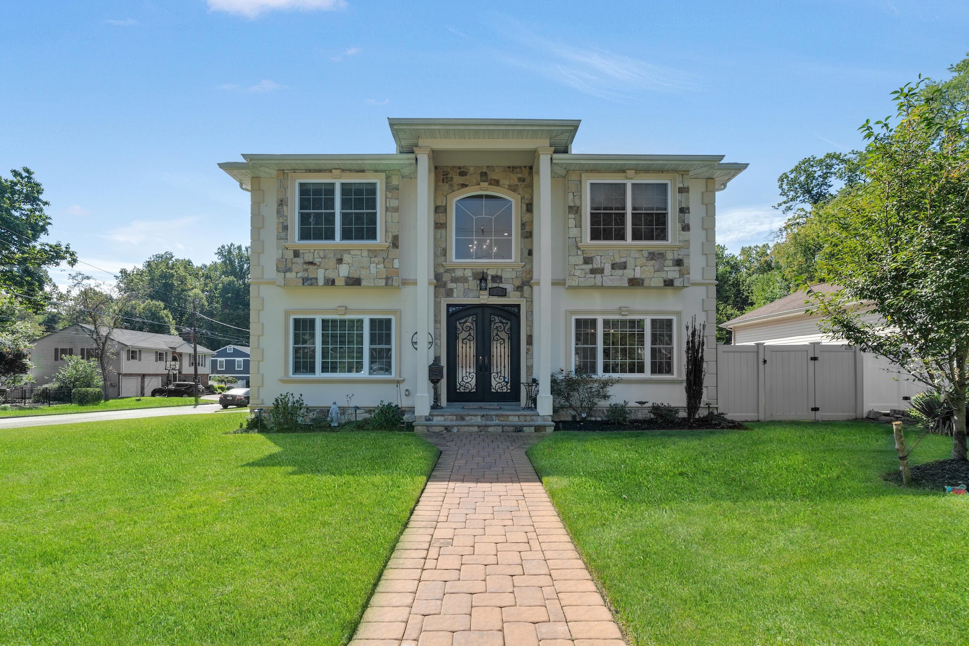 129 Palisade Avenue