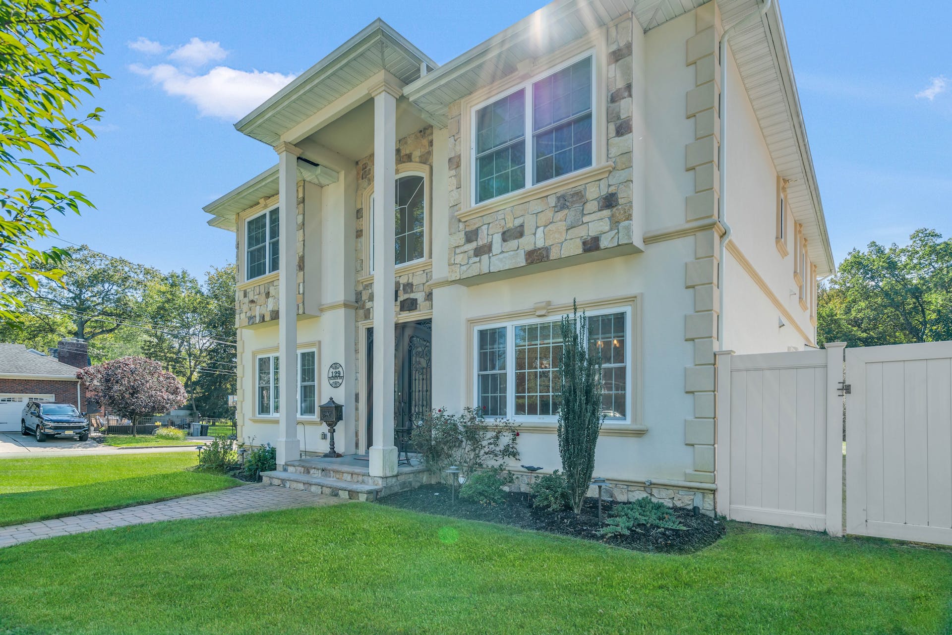 129 Palisade Avenue