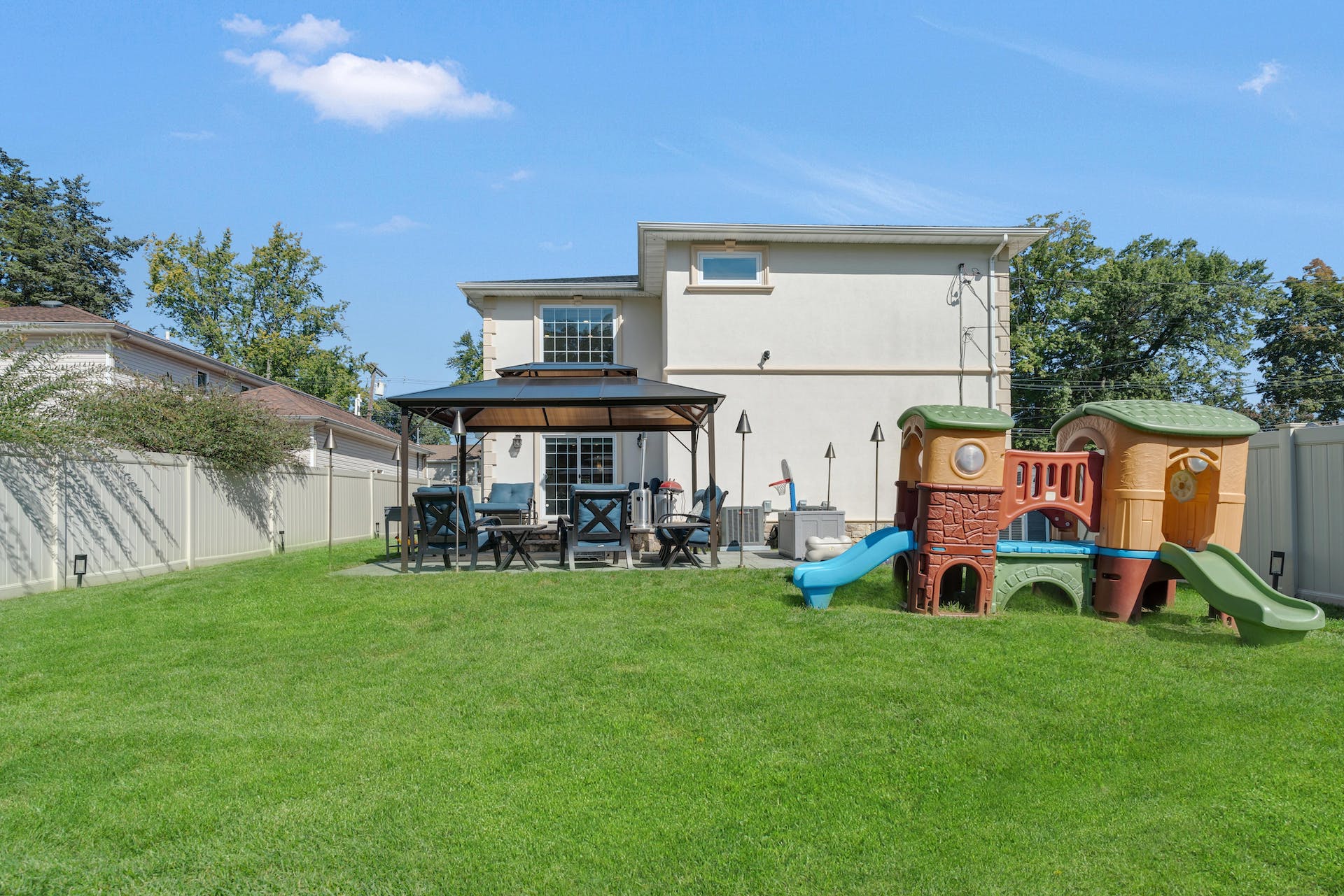129 Palisade Avenue
