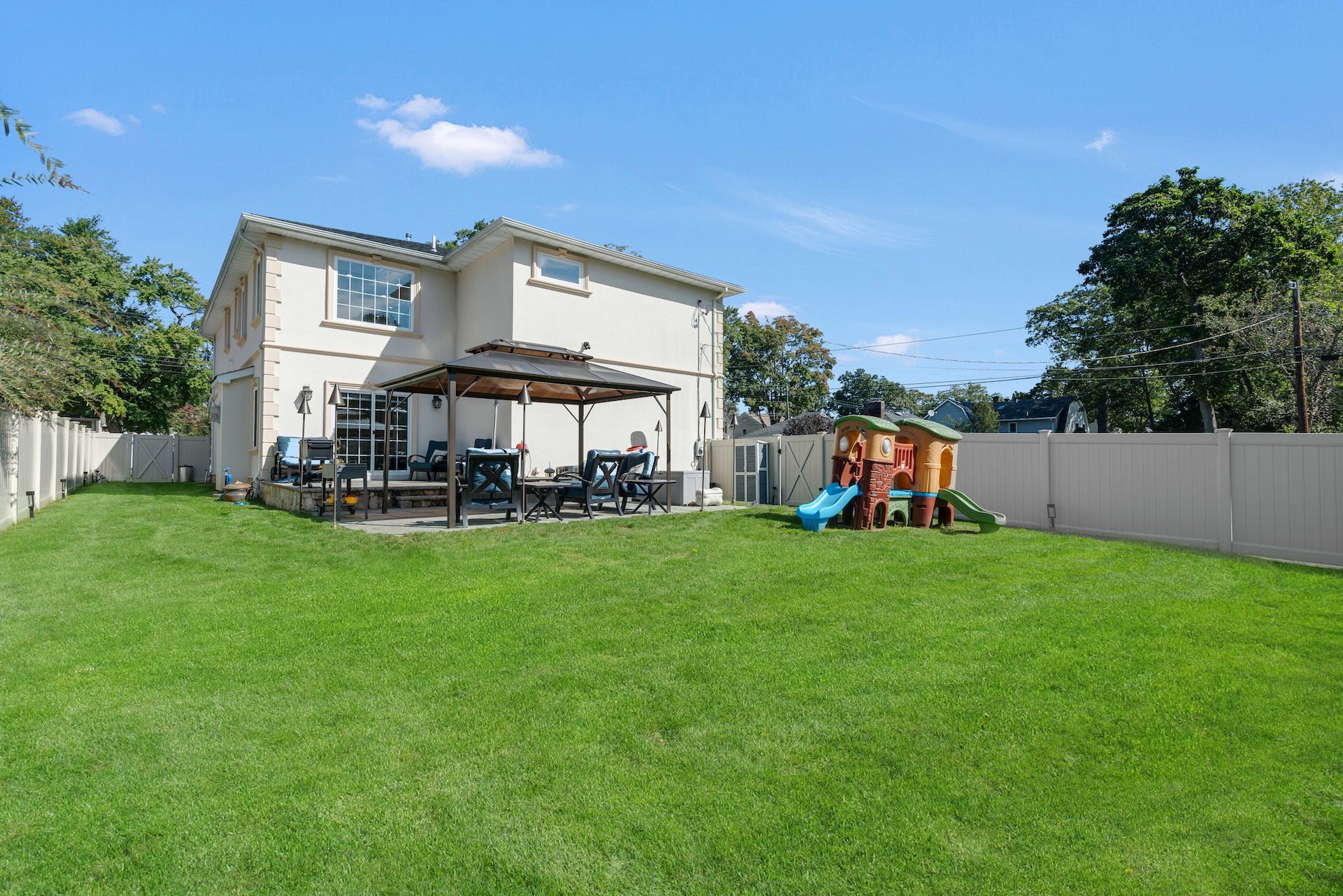 129 Palisade Avenue