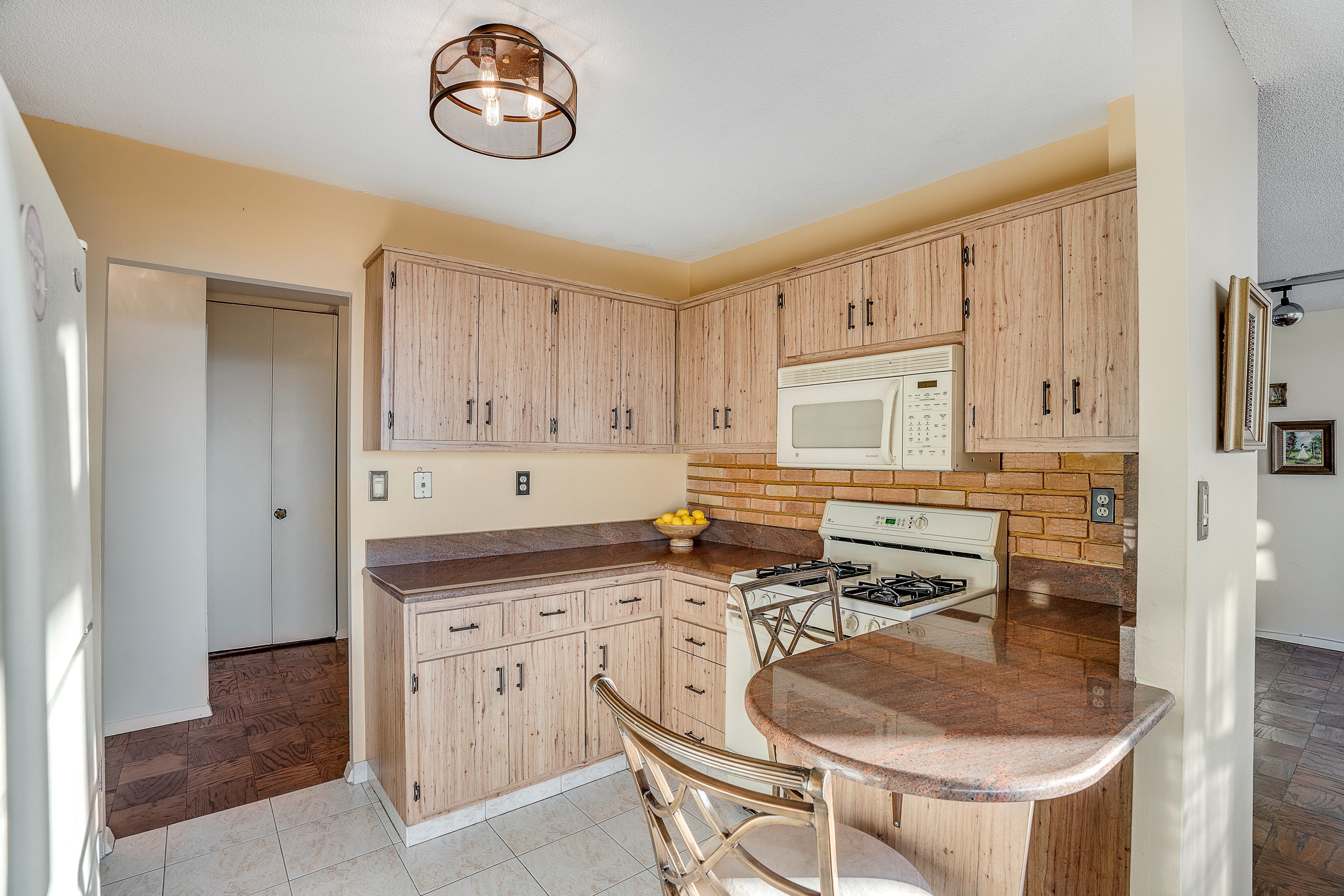 2150 Center Avenue Unit# 17D