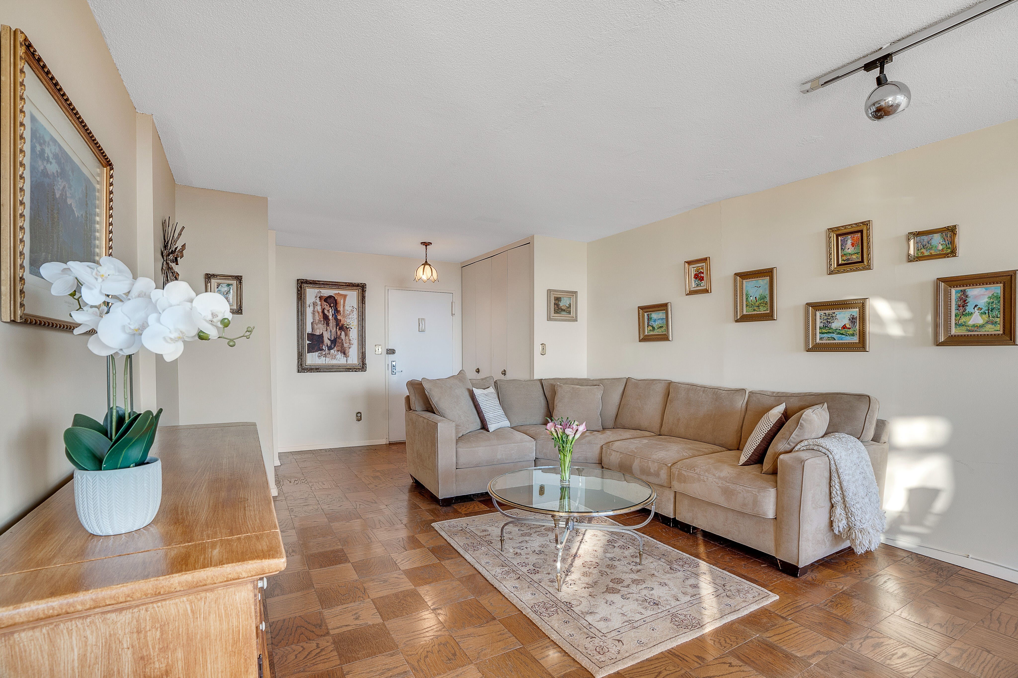 2150 Center Avenue Unit# 17D