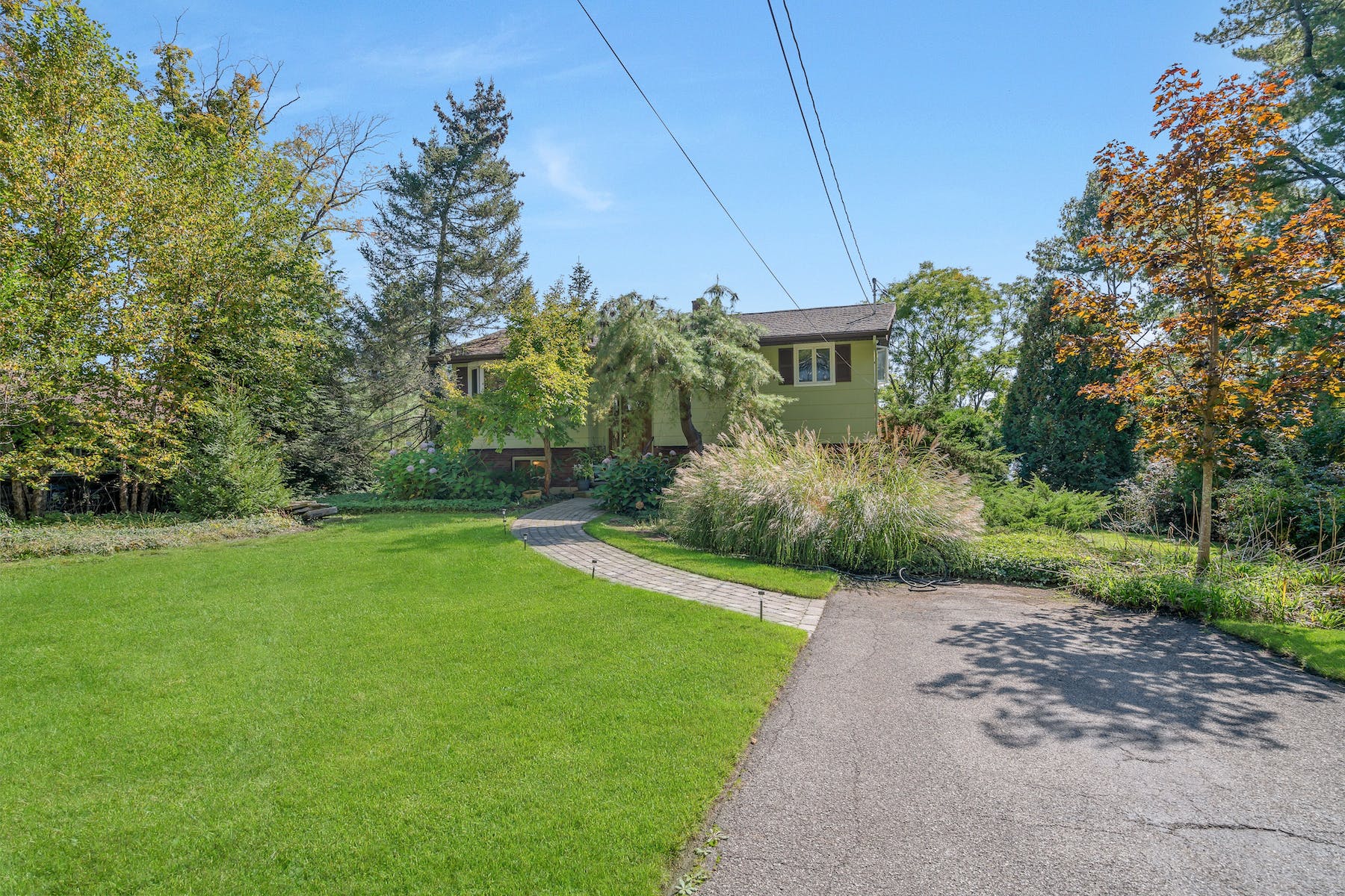 95 Bearfort Road 