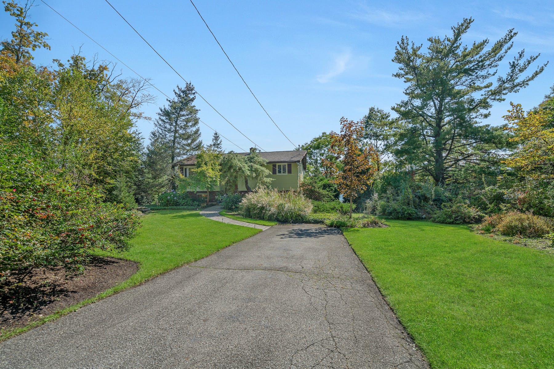95 Bearfort Road 