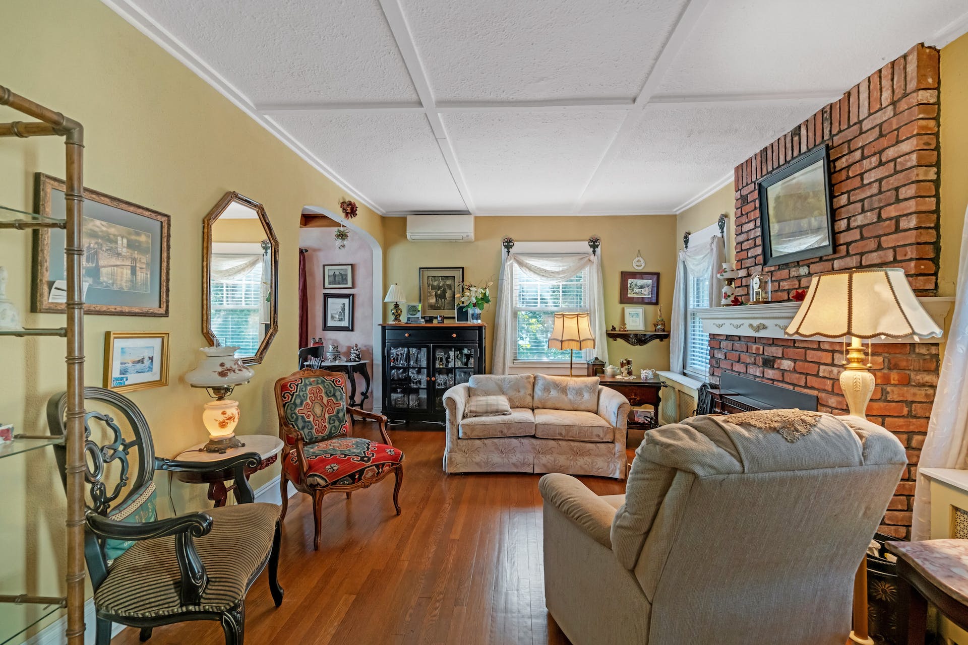 14 West Lake Drive 