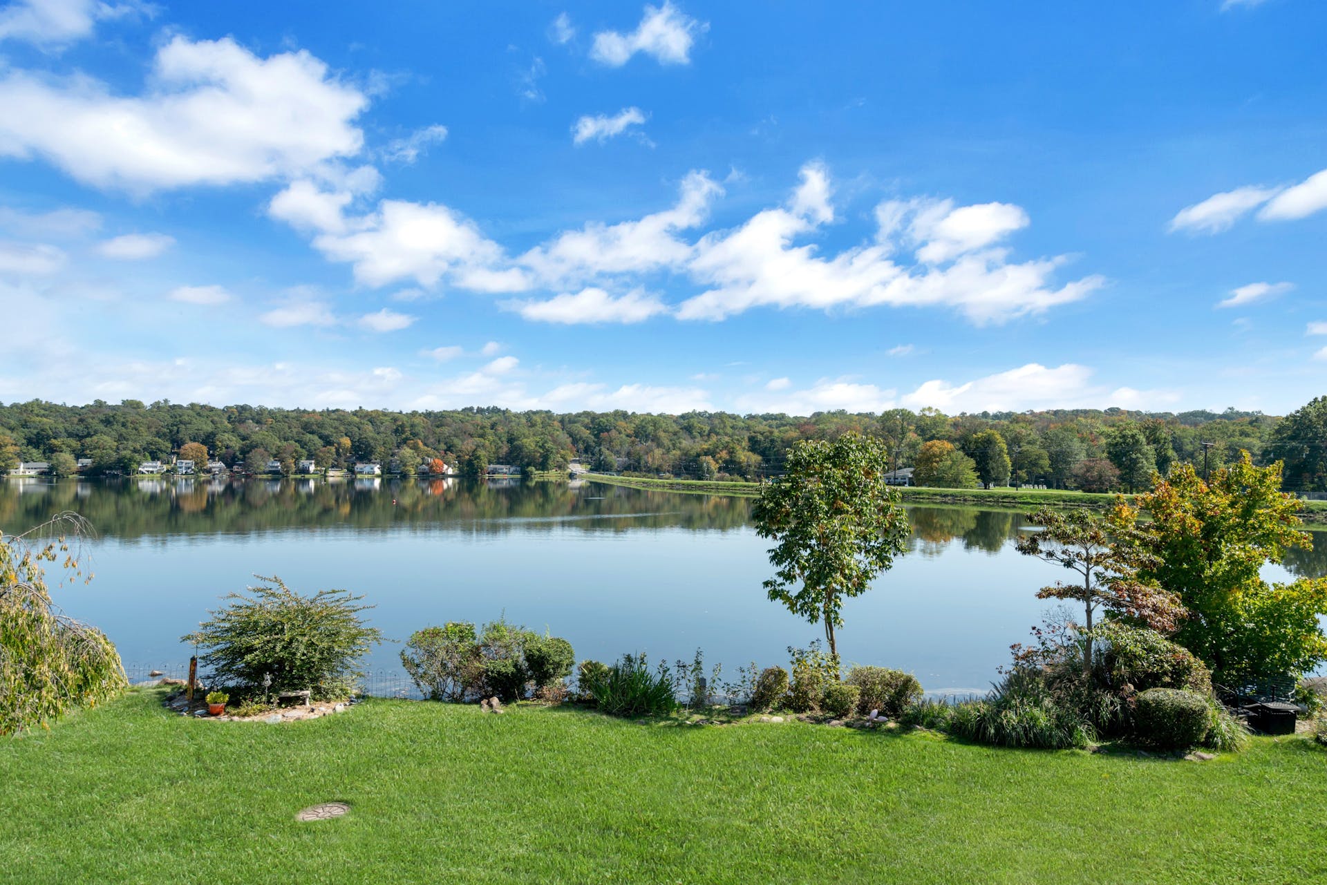 14 West Lake Drive 