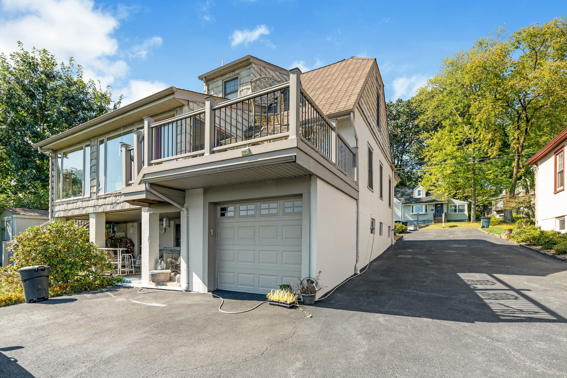 14 West Lake Drive 