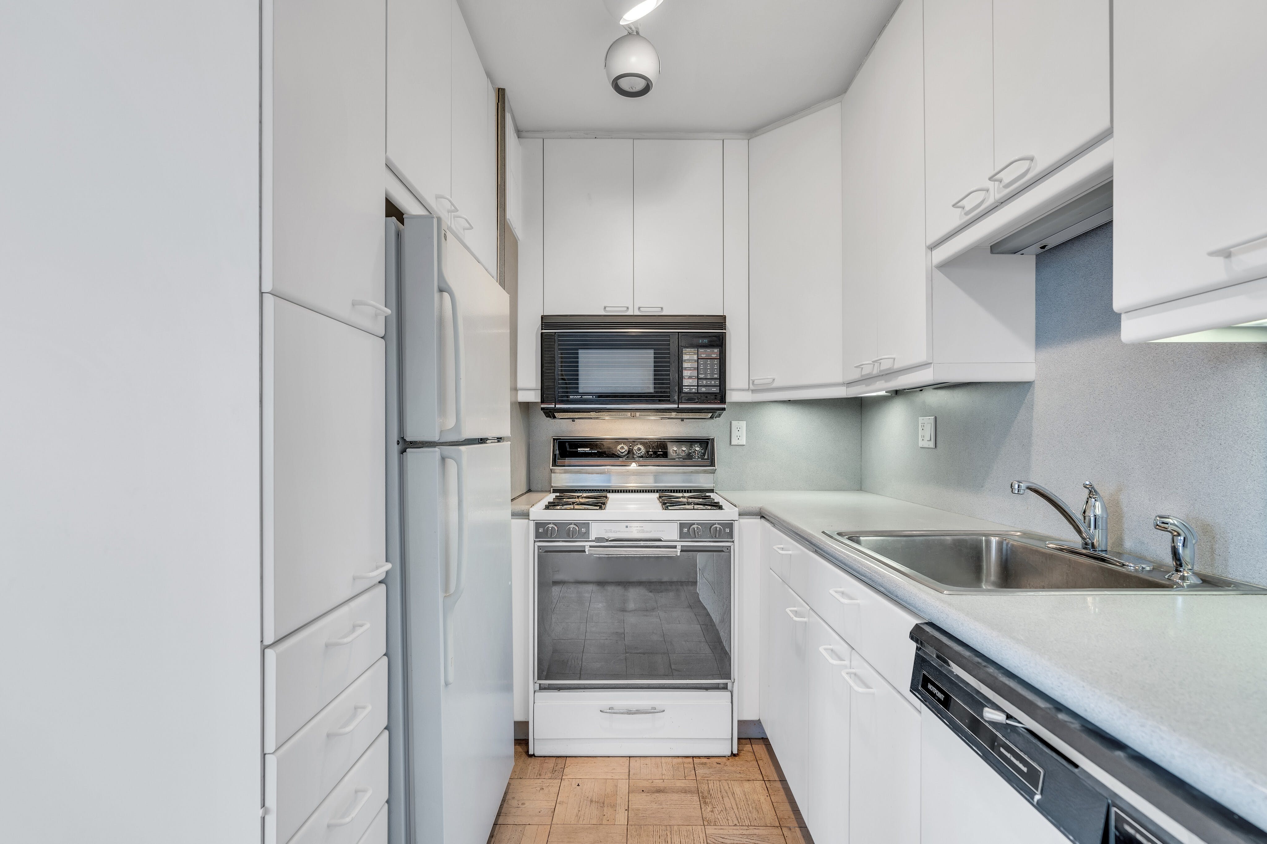 2000 Linwood Avenue Unit# 5H