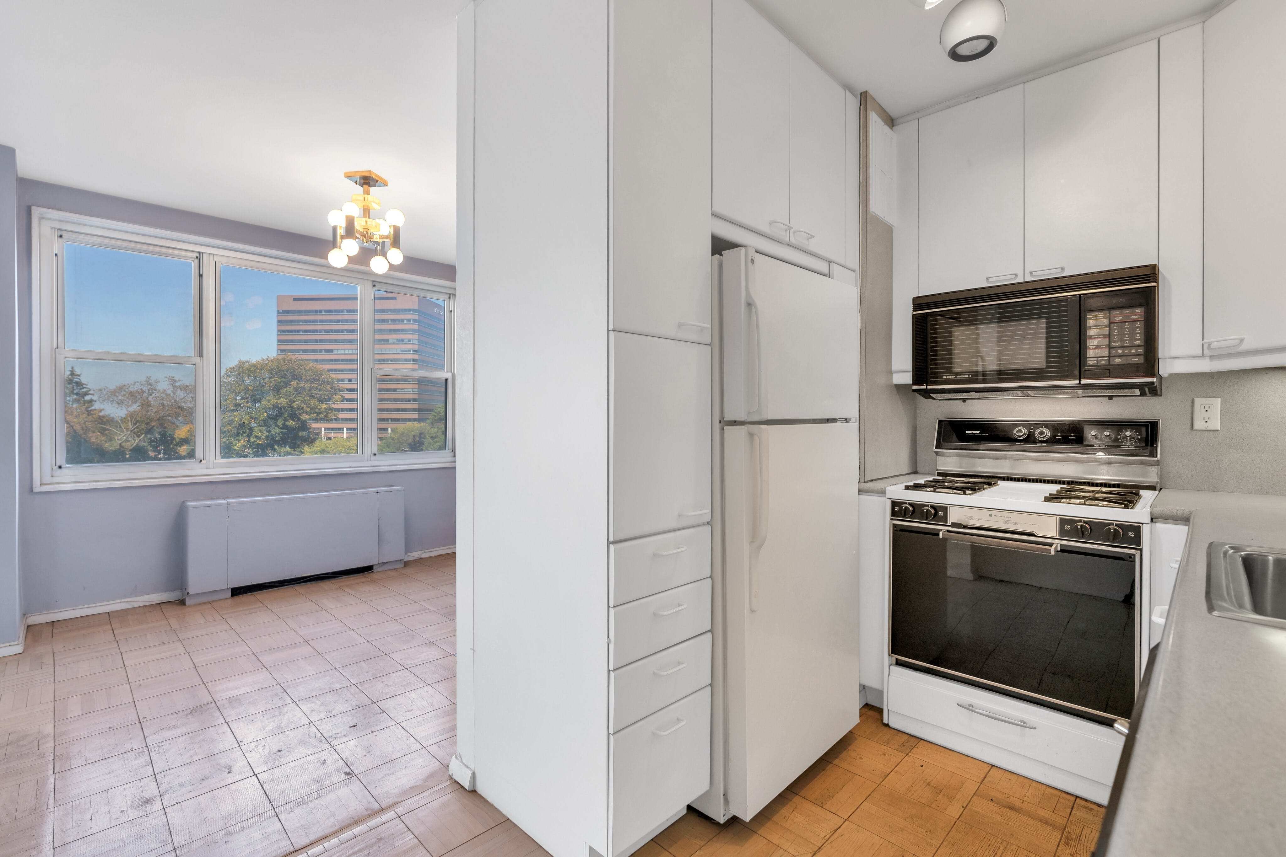 2000 Linwood Avenue Unit# 5H
