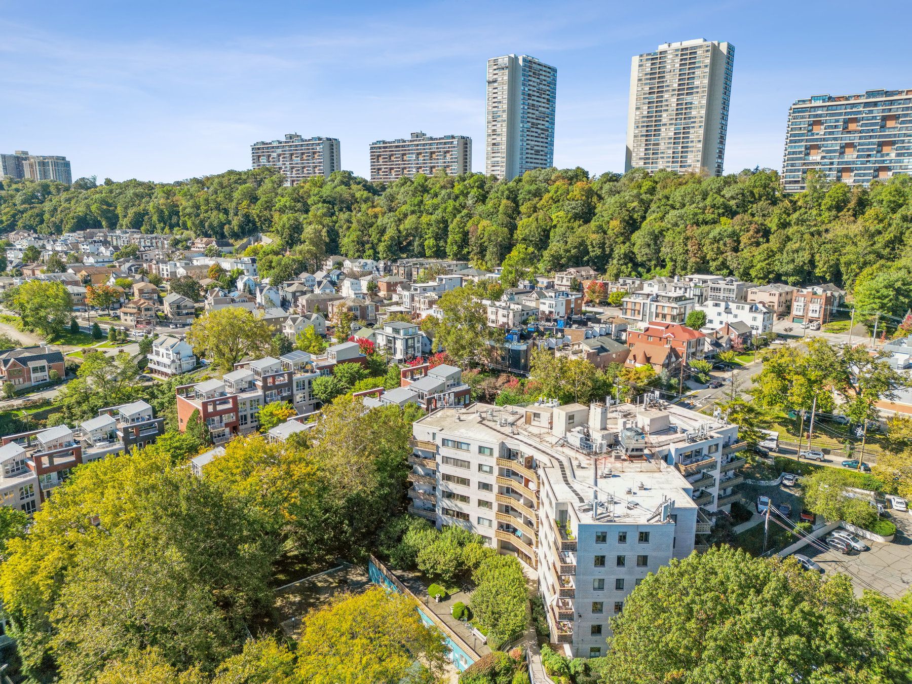 1375 River Road Unit# 5M