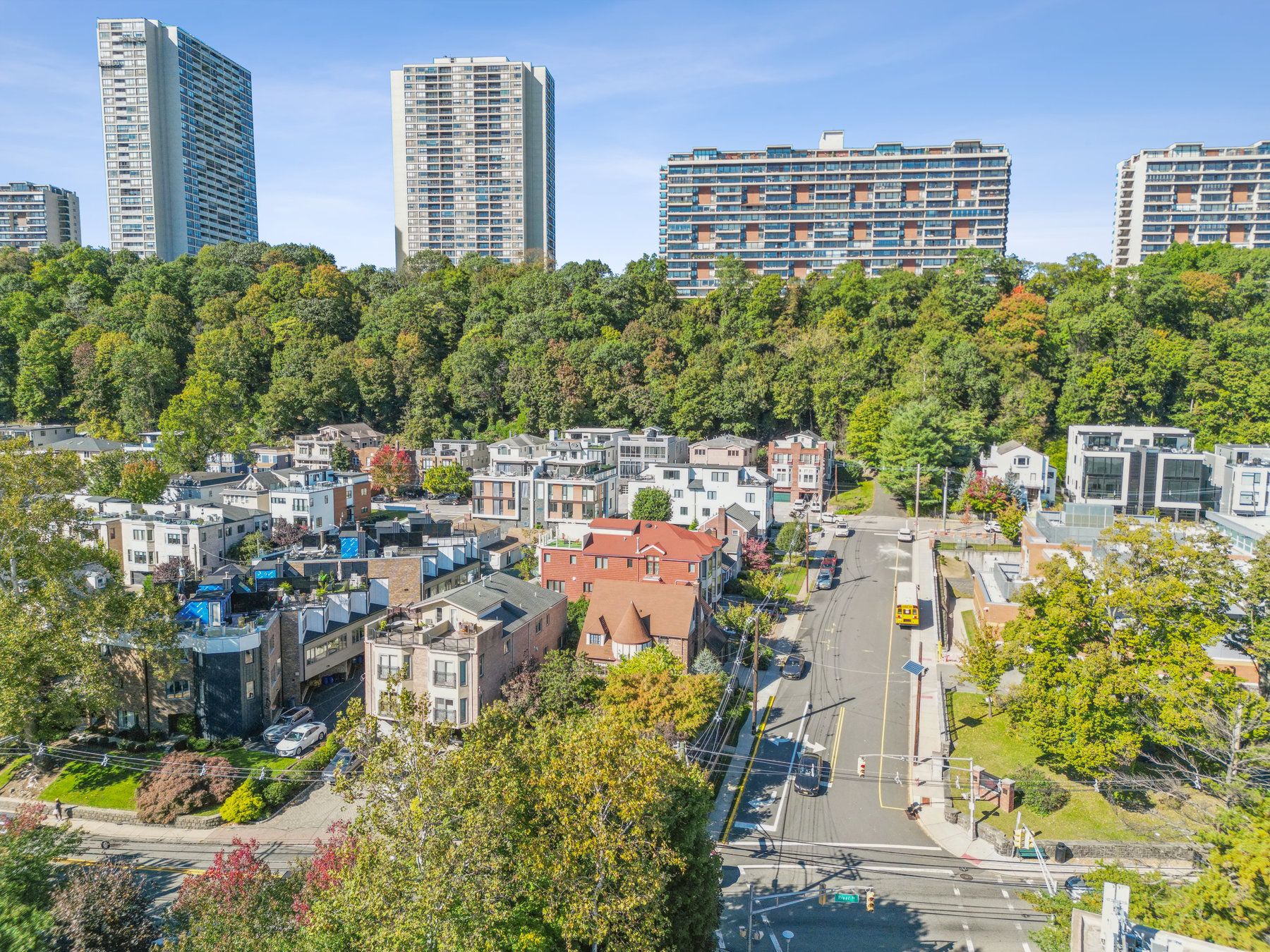 1375 River Road Unit# 5M