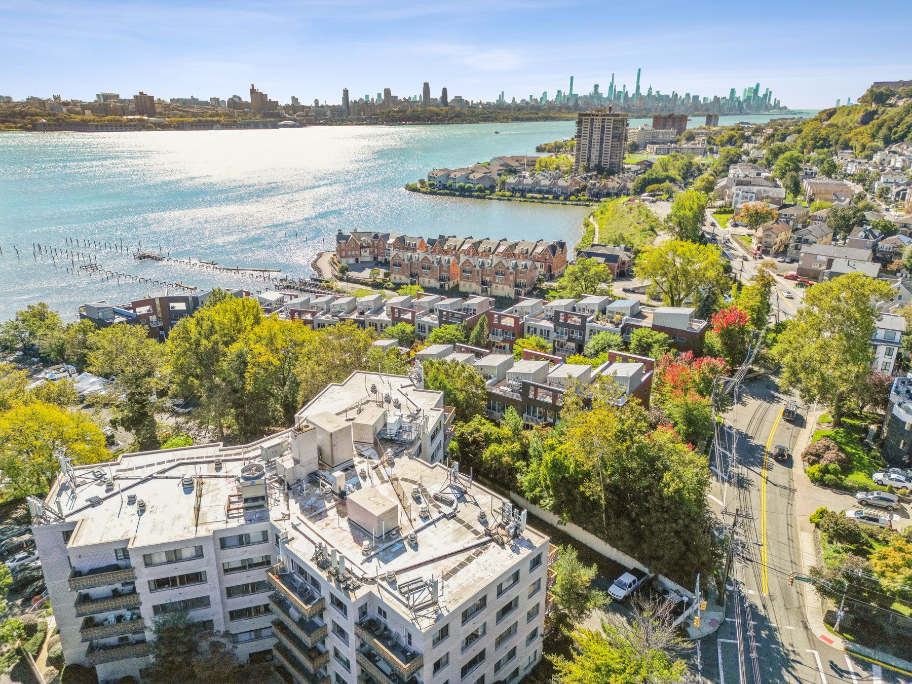 1375 River Road Unit# 5M