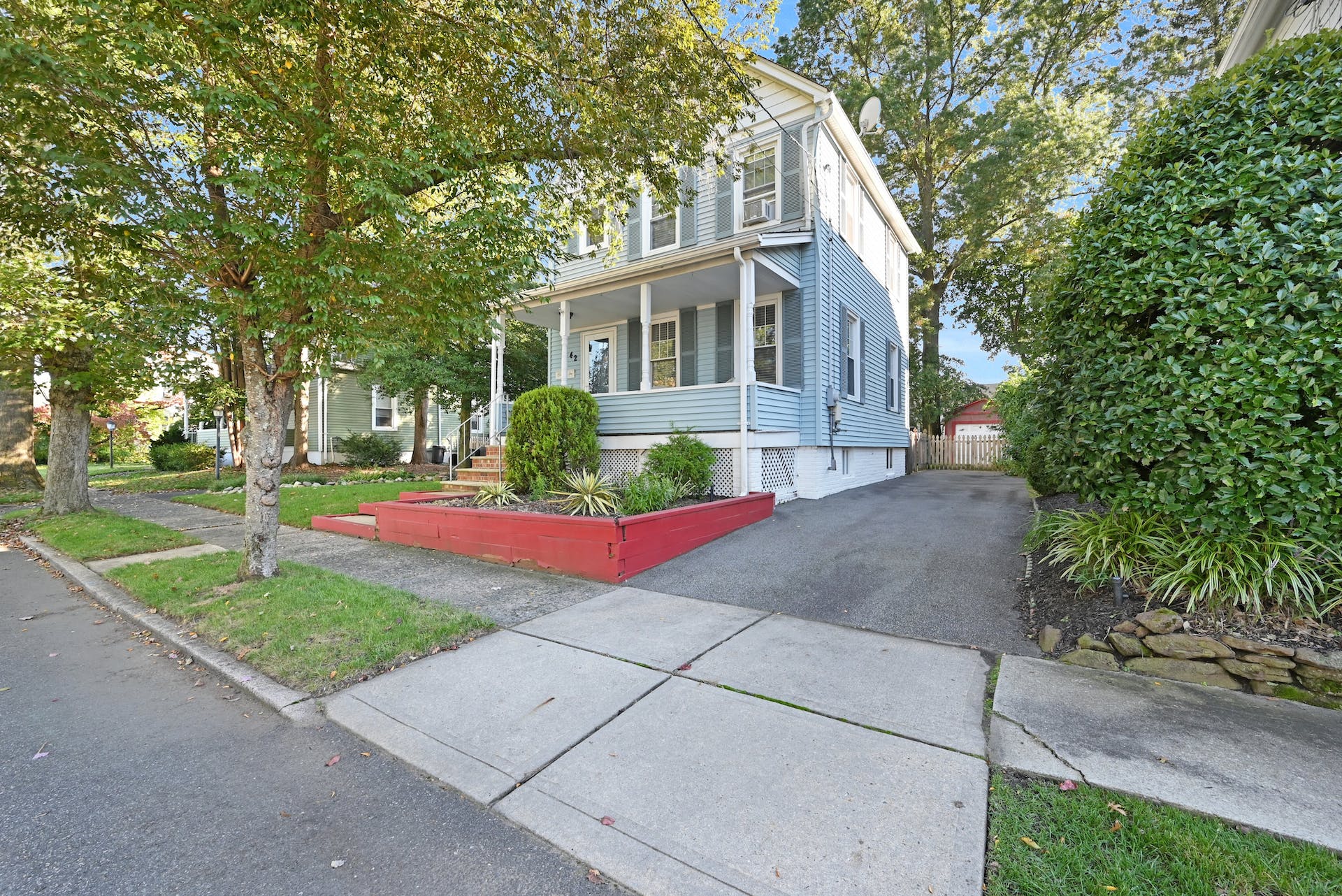 142 Grand Street 