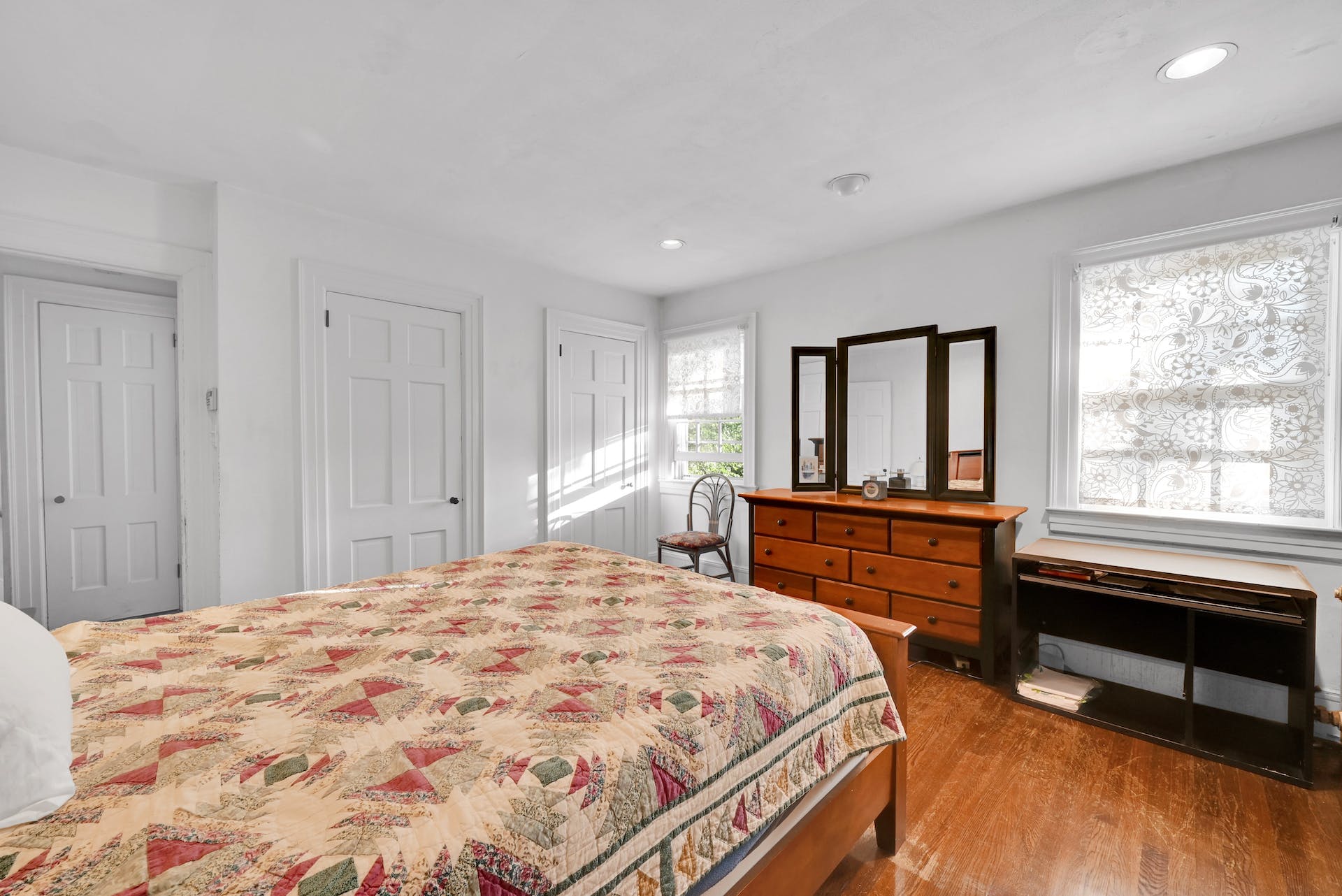 242 Hardenburgh Ave