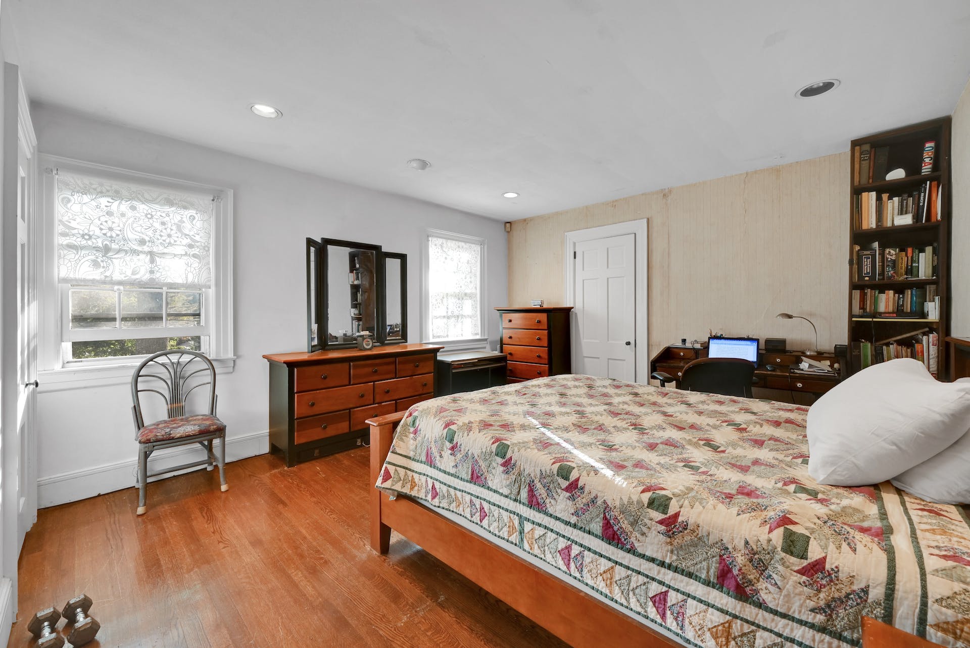 242 Hardenburgh Ave