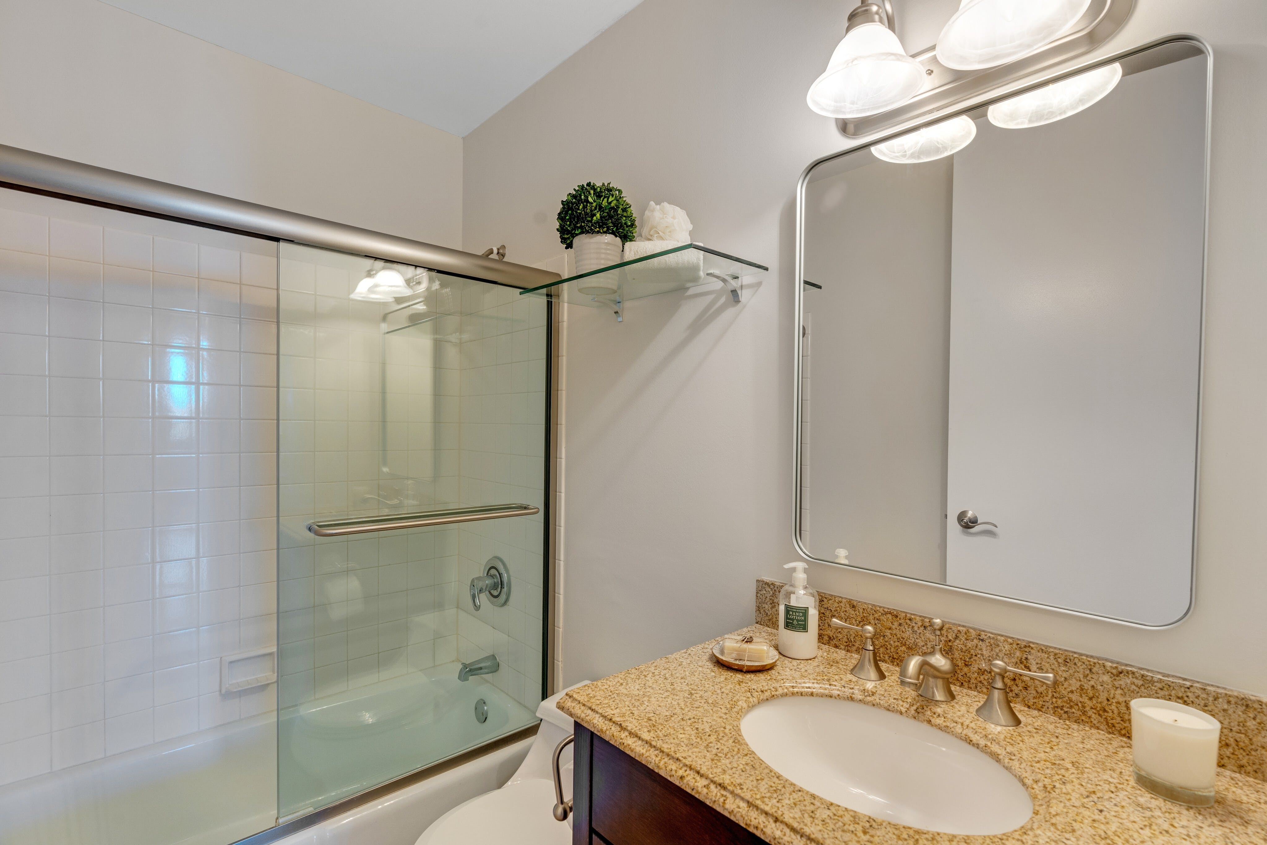 100 Carlyle Drive Unit# 2KN