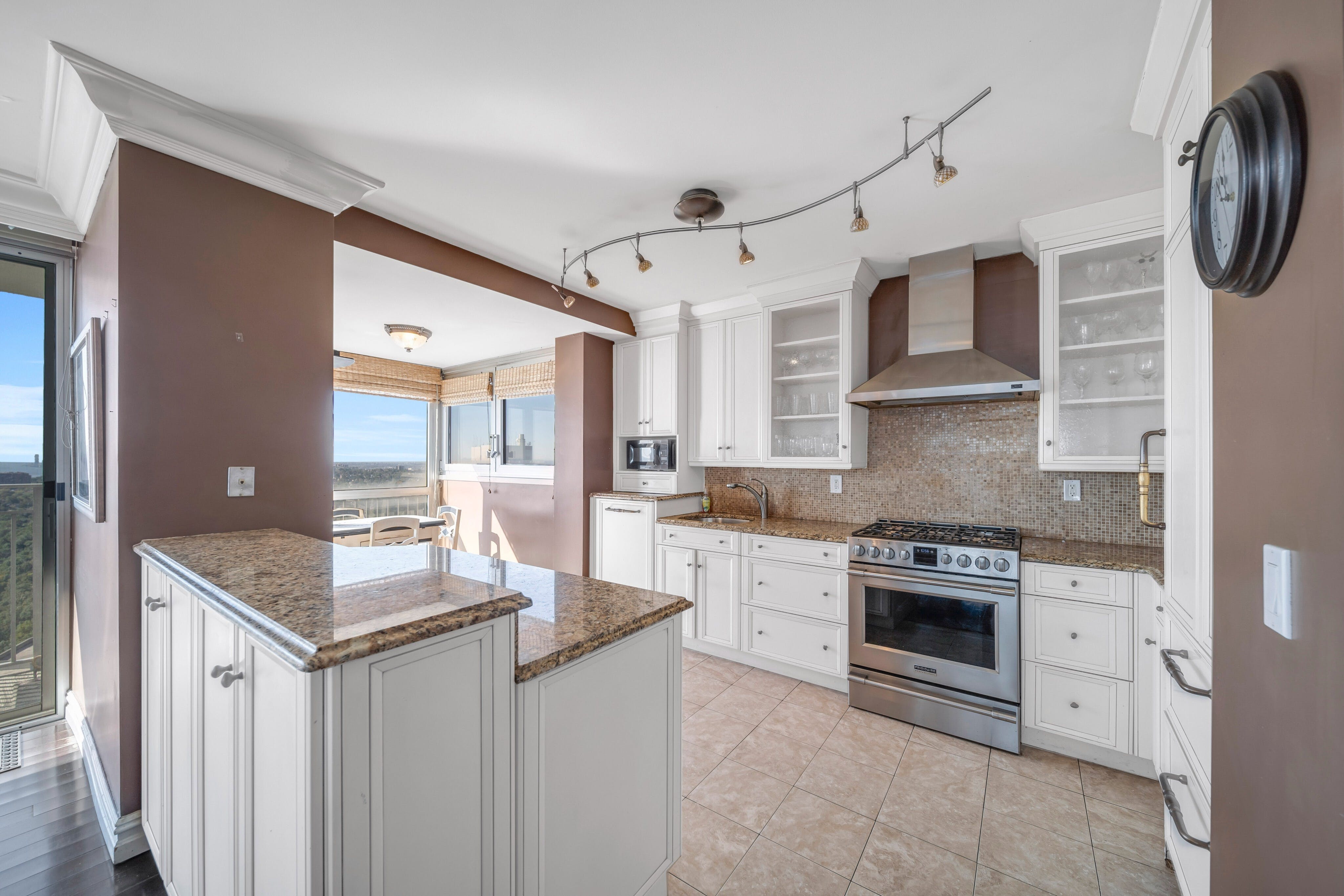 1530 Palisade Avenue Unit# 29L