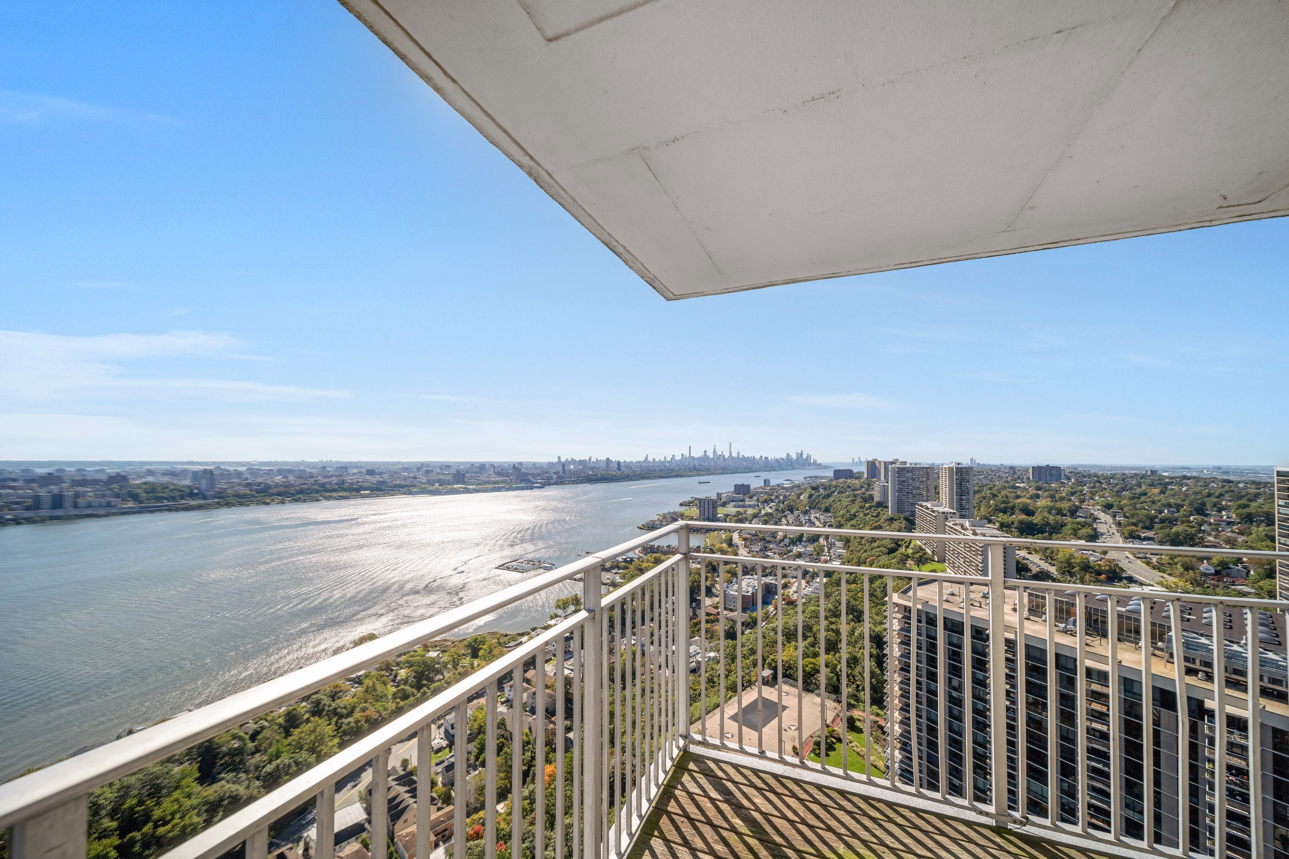 1530 Palisade Avenue Unit# 29L