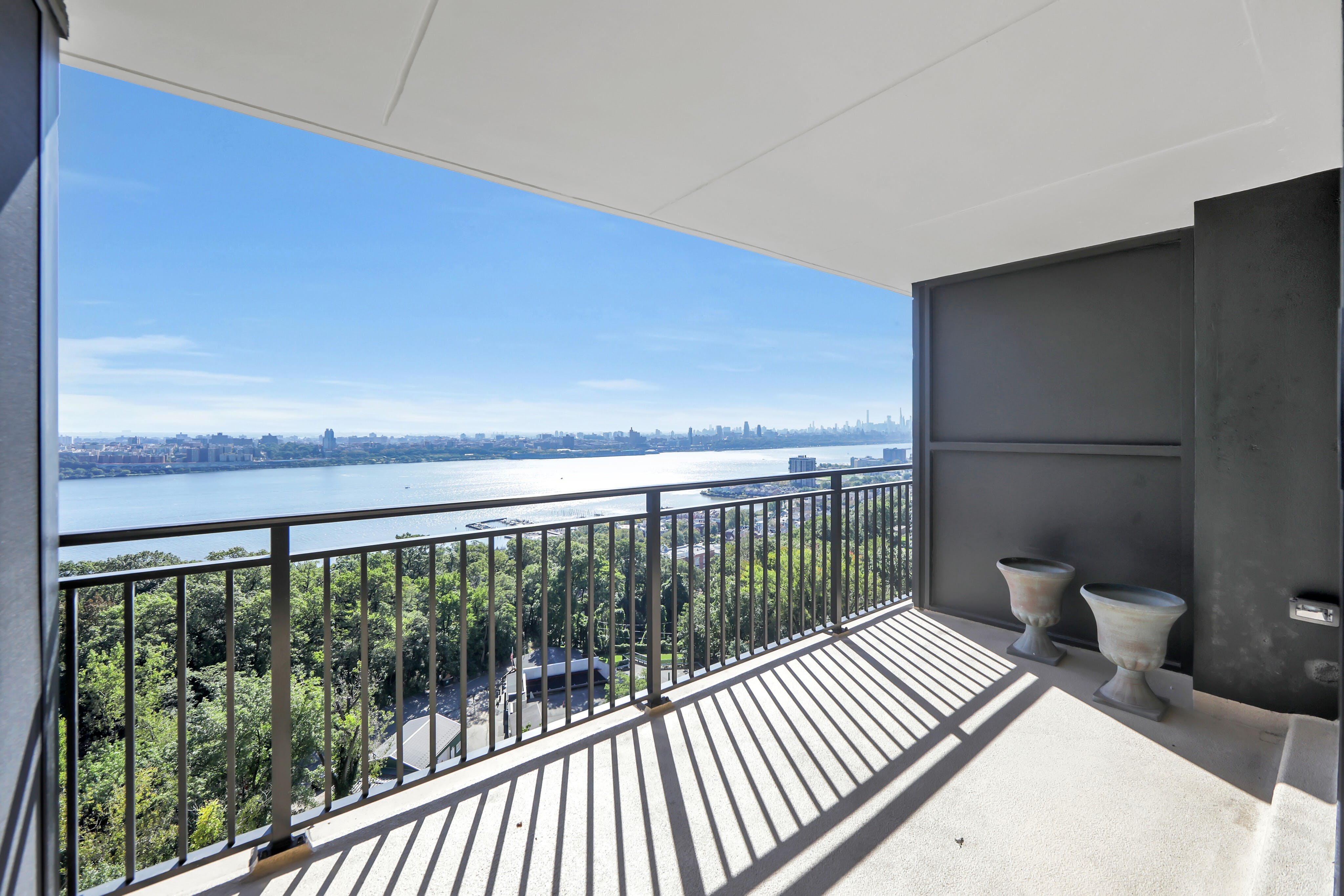 1500 Palisade Avenue Unit# 15D