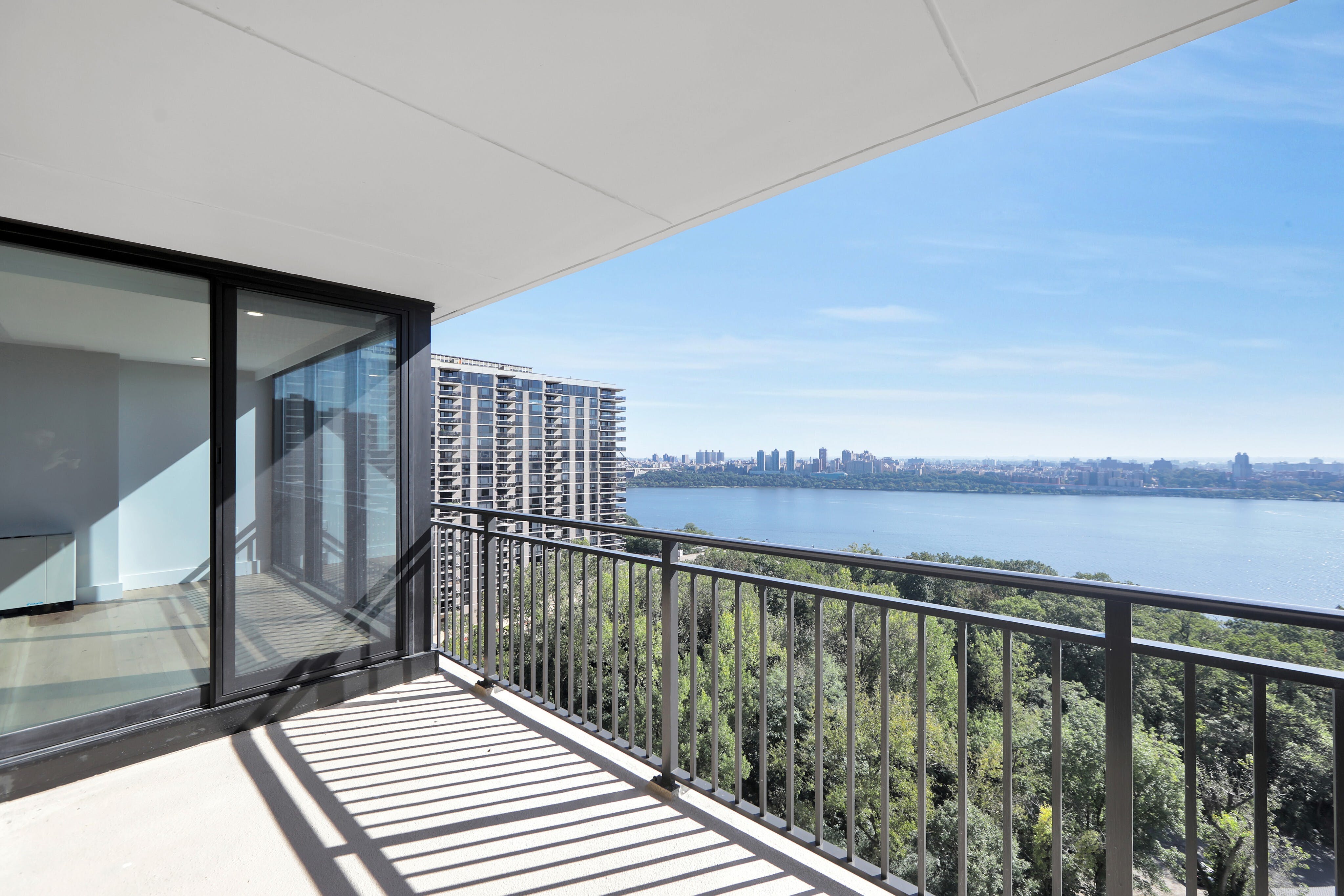 1500 Palisade Avenue Unit# 15D