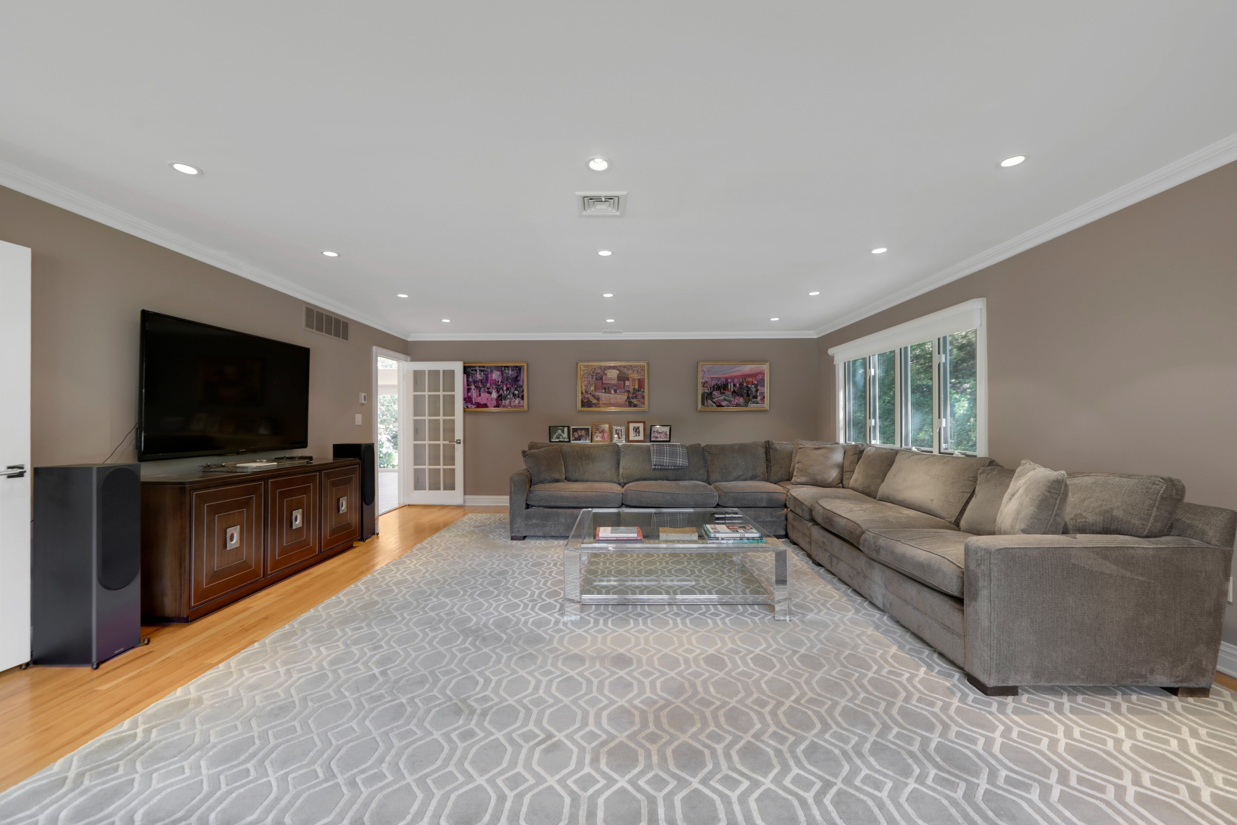65 Holland Avenue 