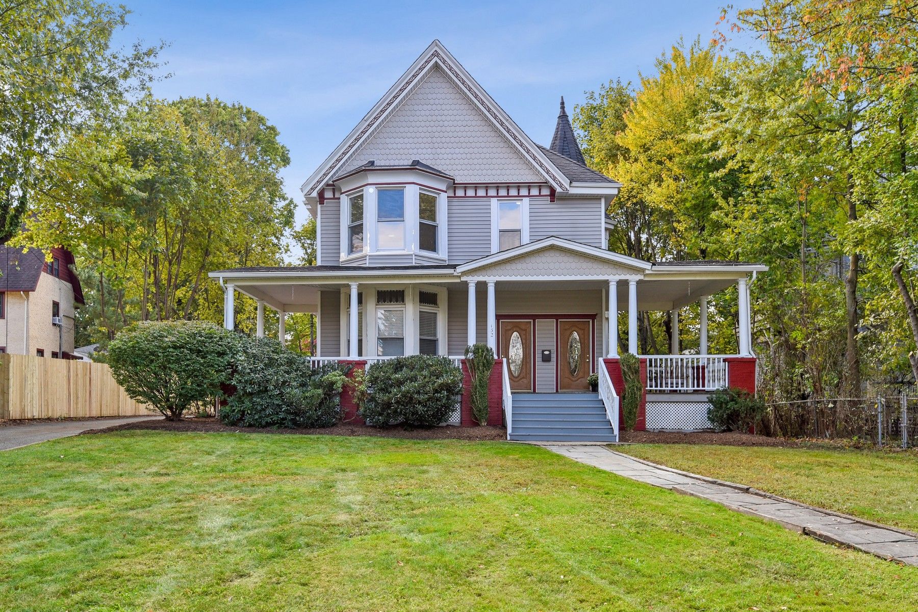 132 Lincoln Street 